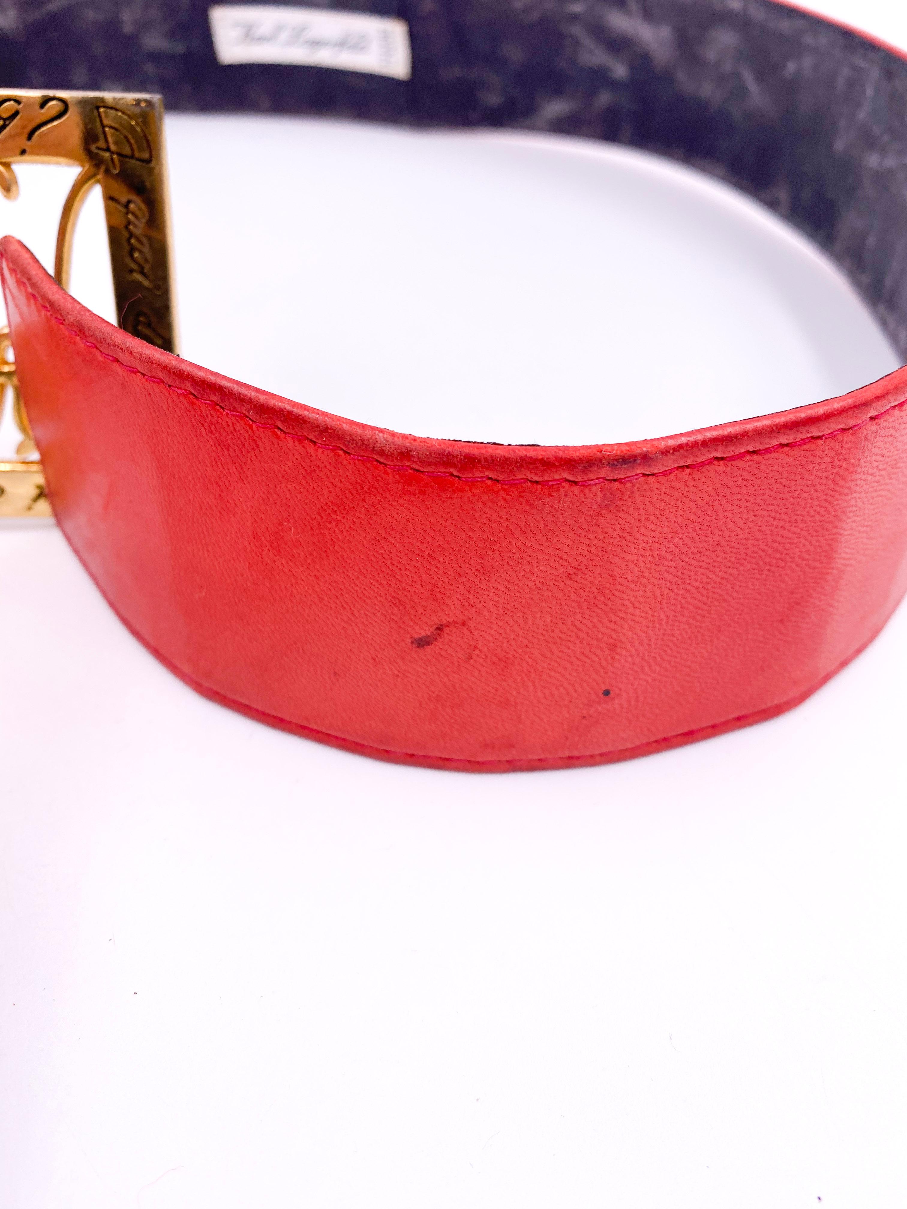 Cintura Karl Lagerfeld in pelle rossa con fibbia dorata in vendita 1