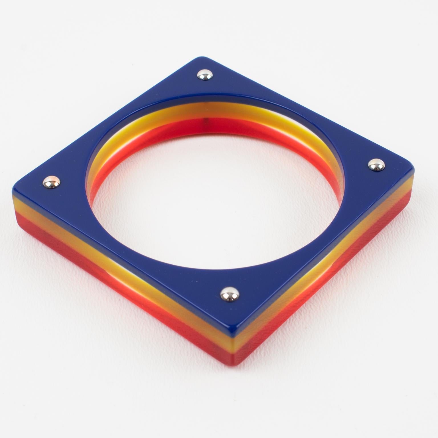 Karl Lagerfeld Bracelet carré en résine rouge, jaune et bleue en vente 1