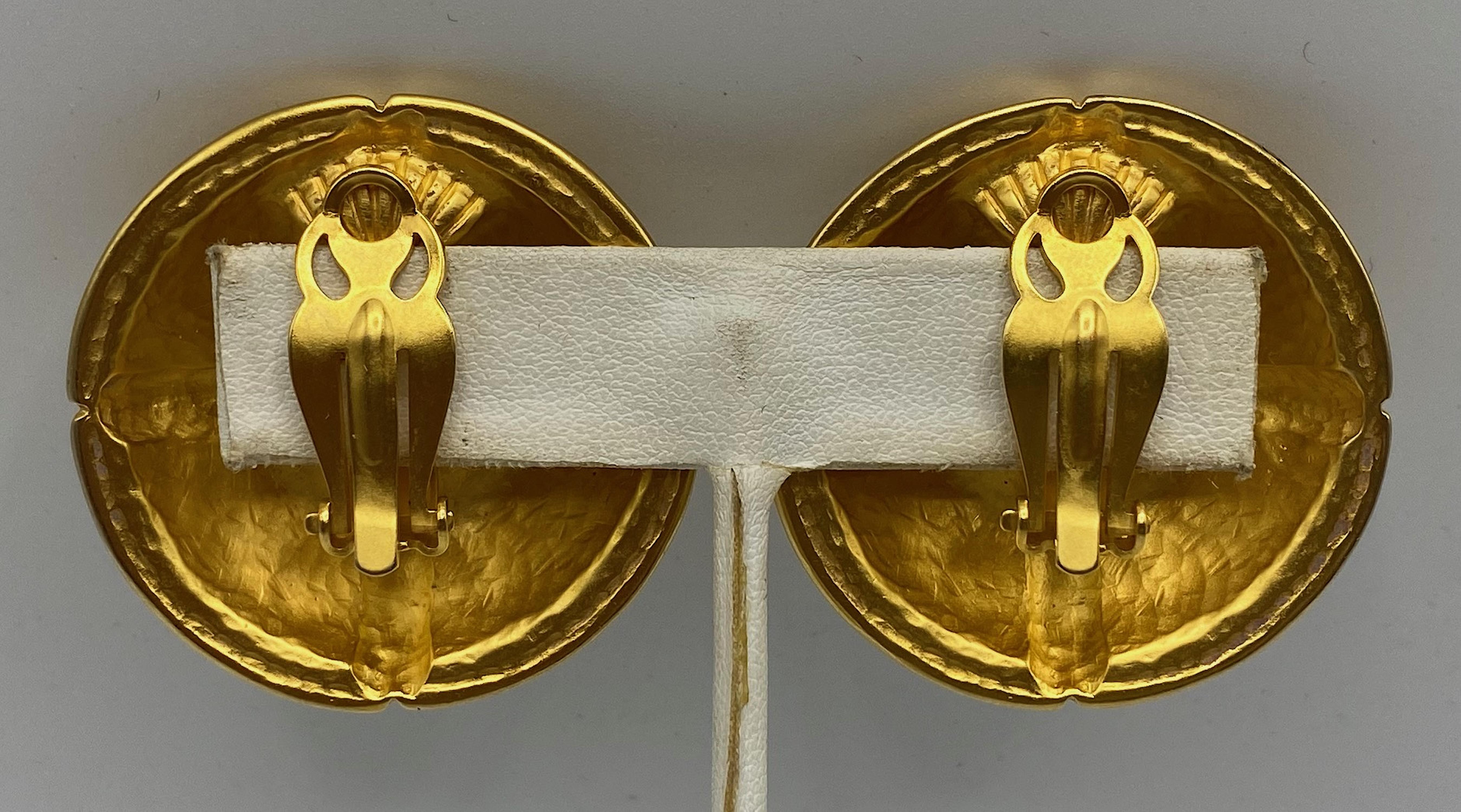 Karl Lagerfeld Satin Gold and Pearl Earrings In Good Condition For Sale In New York, NY
