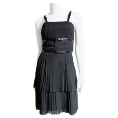 Karl Lagerfeld Seidenkleid mit Lederriemen