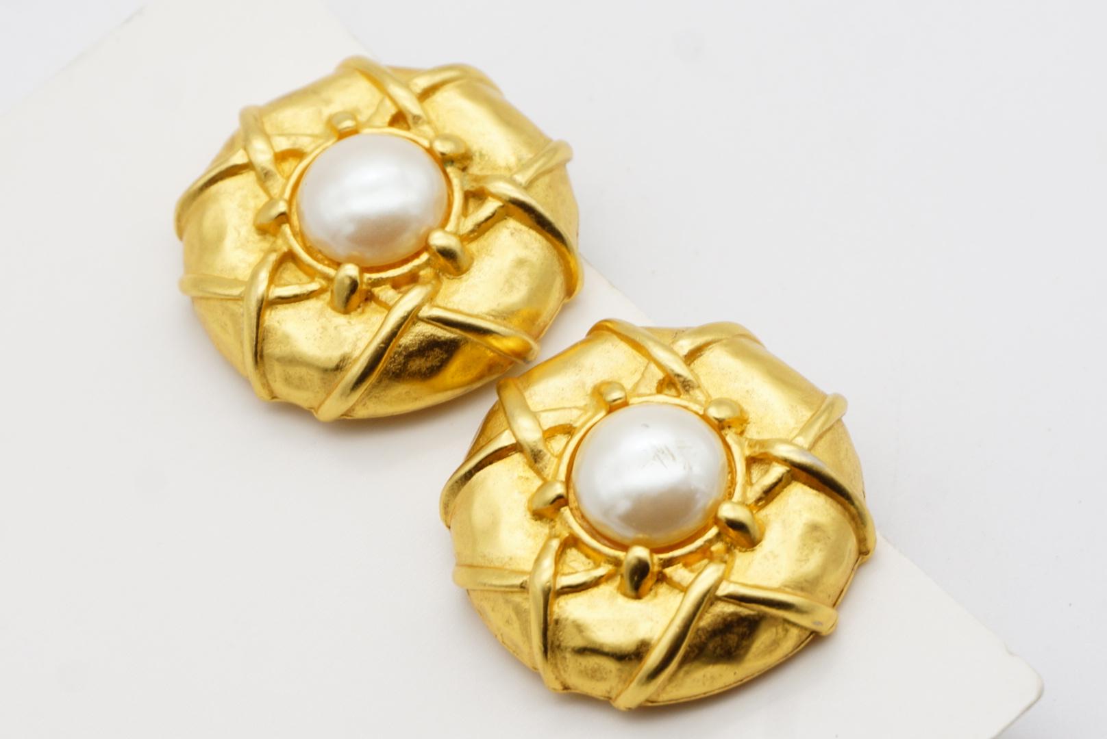 Karl Lagerfeld Vintage Baroque Cross Circle Round White Pearl Gold Clip Earrings For Sale 5