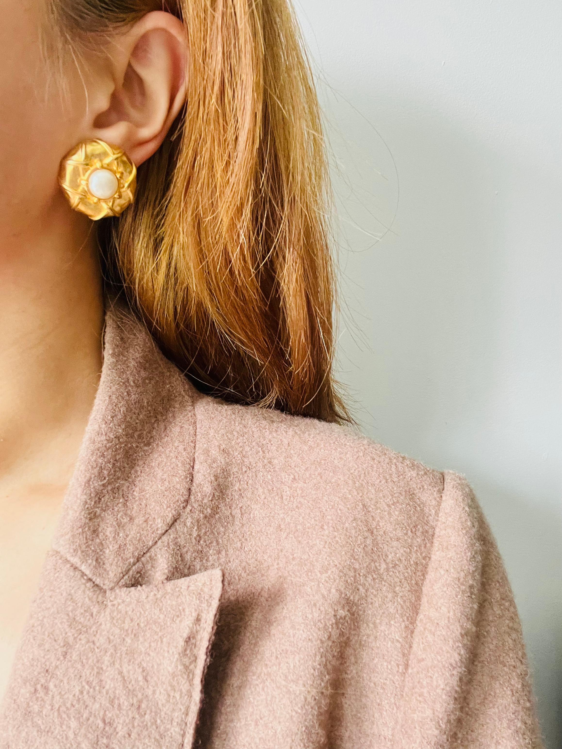 Karl Lagerfeld Vintage Baroque Cross Circle Round White Pearl Gold Clip Earrings For Sale 1