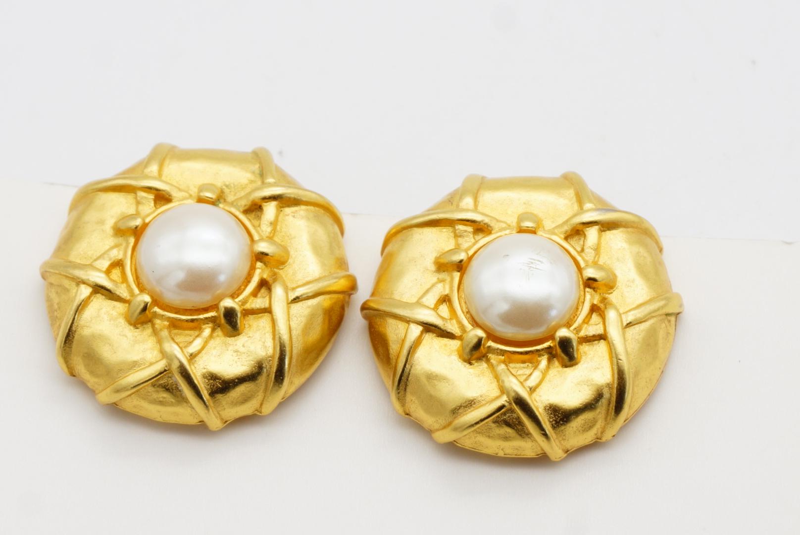 Karl Lagerfeld Vintage Baroque Cross Circle Round White Pearl Gold Clip Earrings For Sale 4