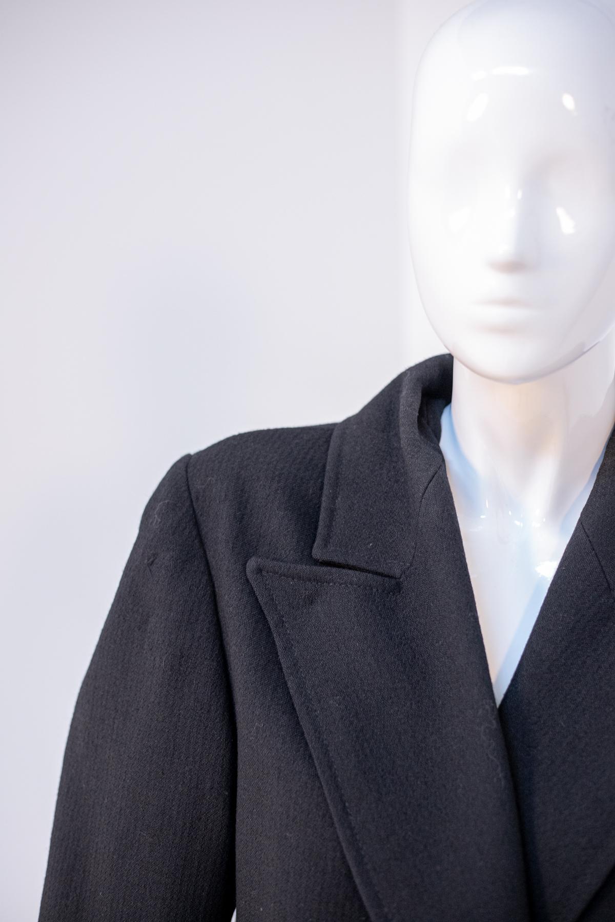 Karl Lagerfeld - Manteau long élégant et vintage noir en vente 1