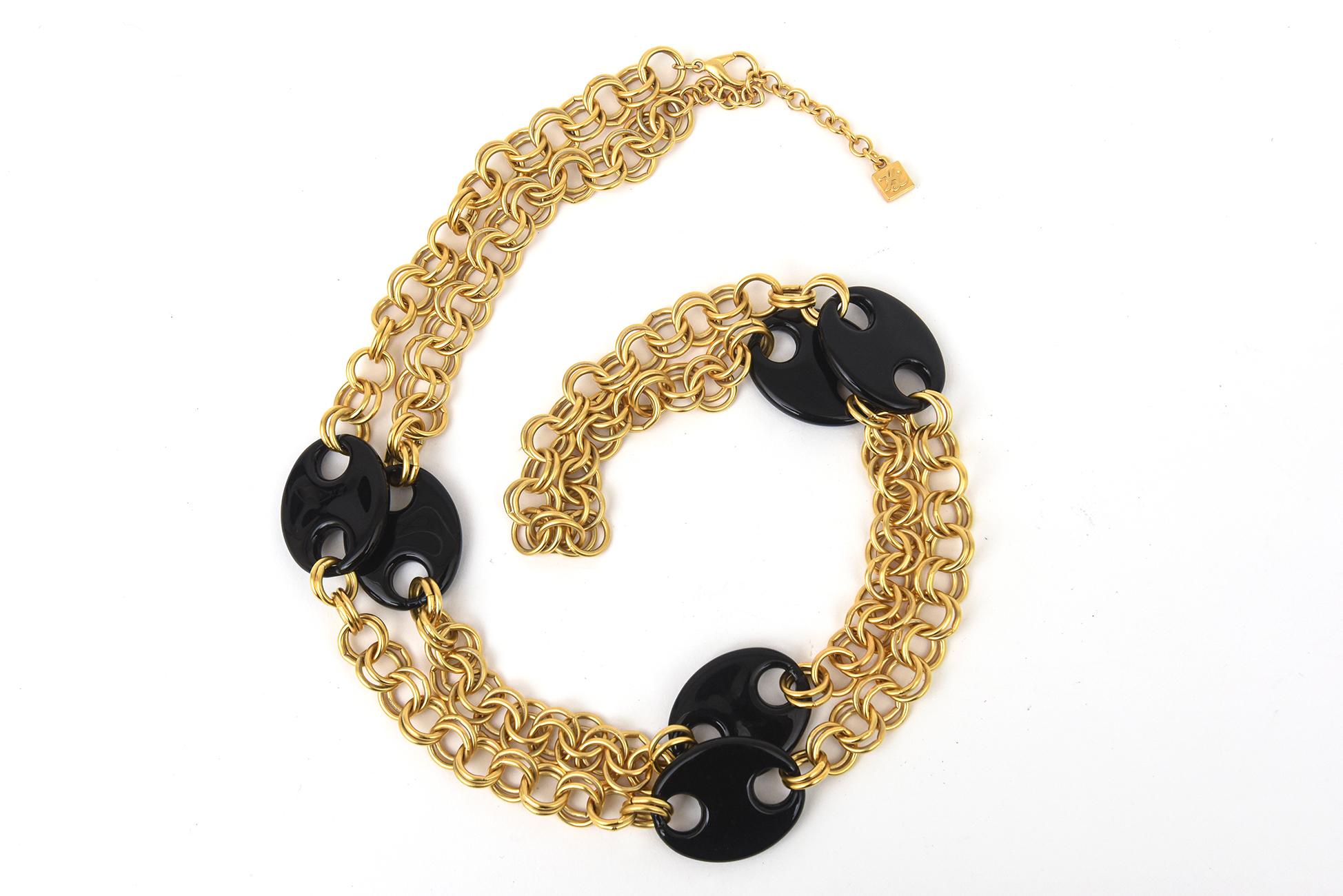 Vintage Karl Lagerfeld Collana con catena d'ottone e dischi di resina nera di Marin in vendita 10
