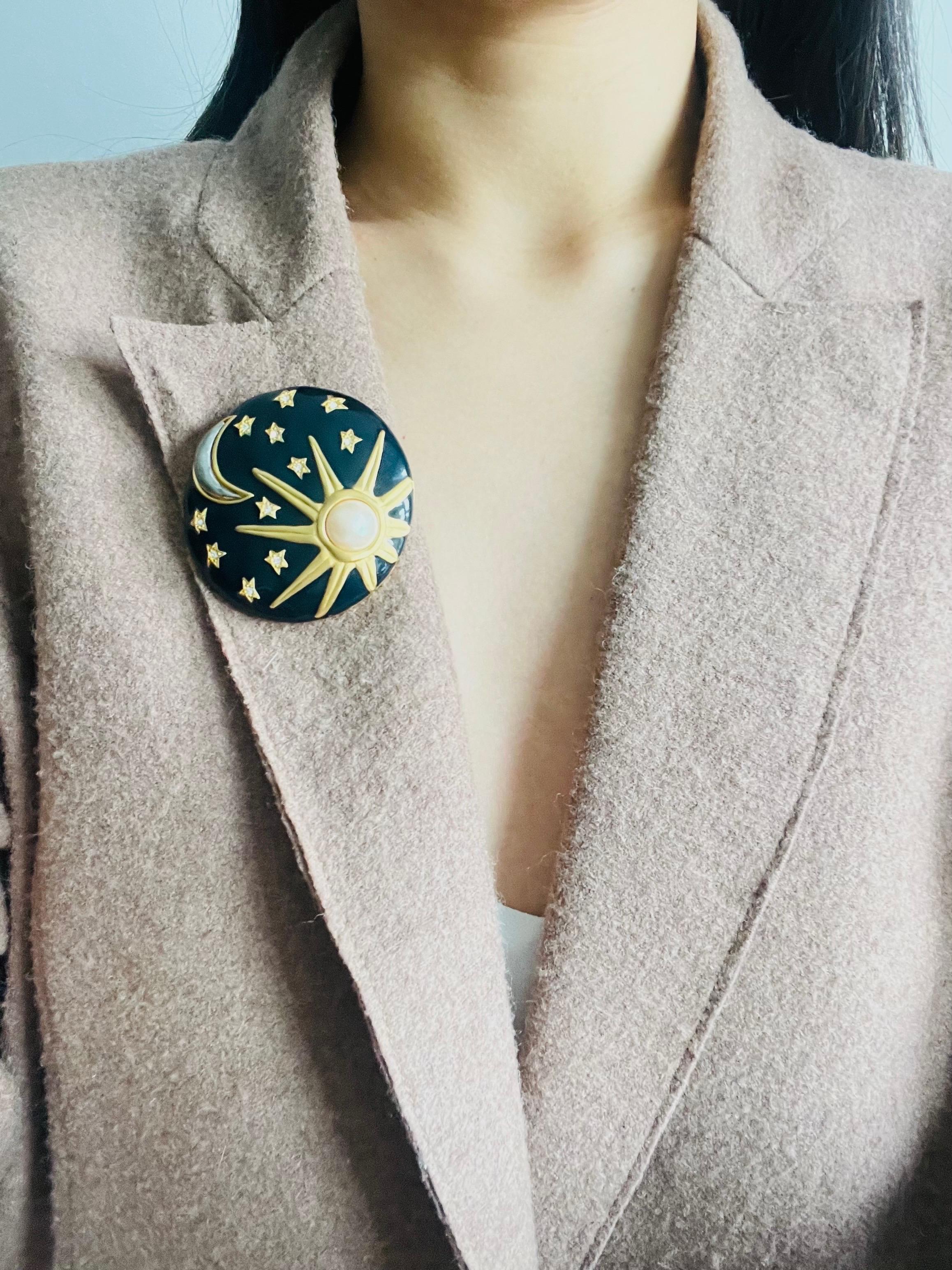 Karl Lagerfeld Vintage Large Navy Circle Sun Moon Stars Pearl Crystals Brooch For Sale 4