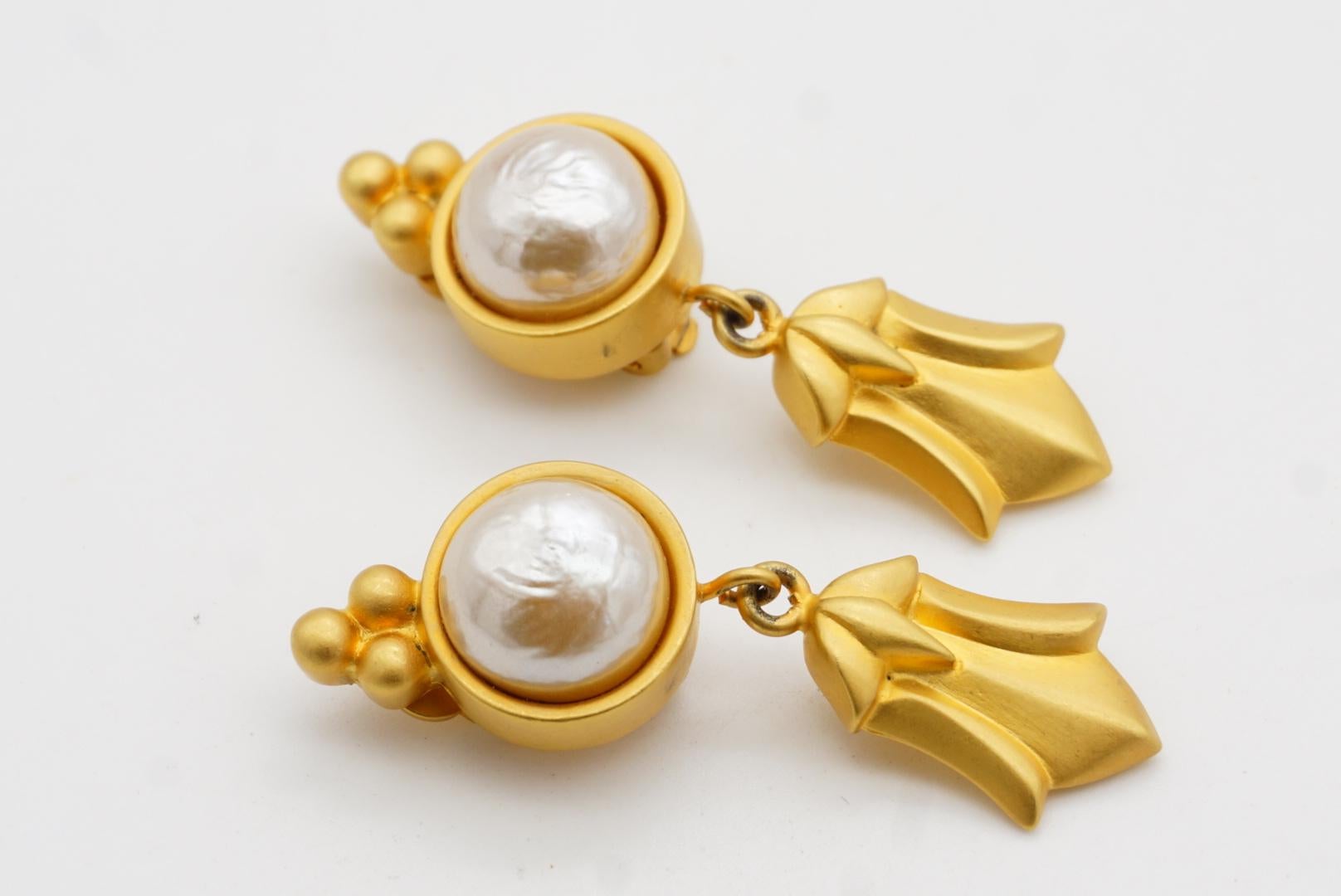 Karl Lagerfeld Vintage Matte Bow Circle White Pearl Leaf Drop Gold Clip Earrings For Sale 6