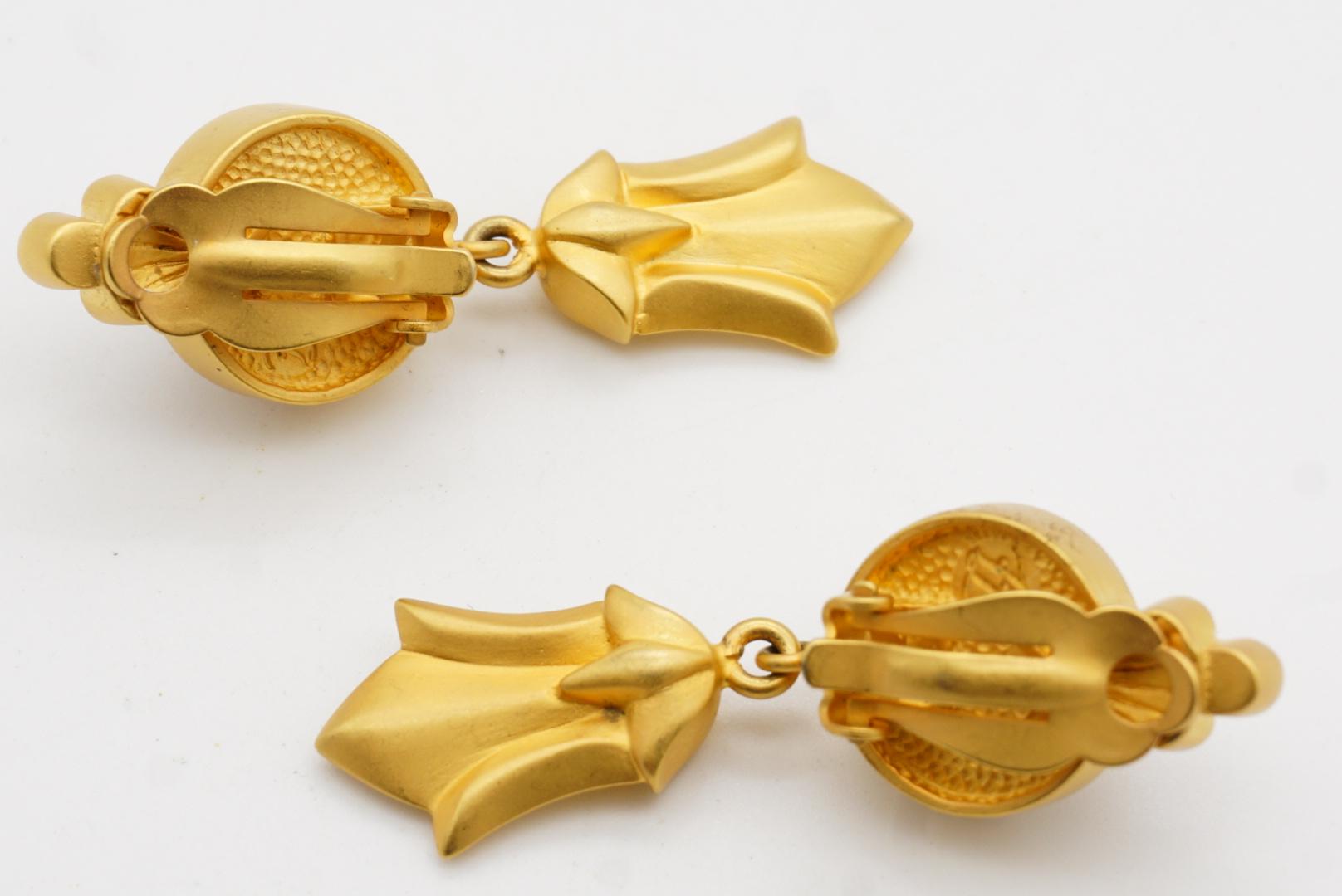 Karl Lagerfeld Vintage Matte Bow Circle White Pearl Leaf Drop Gold Clip Earrings For Sale 7