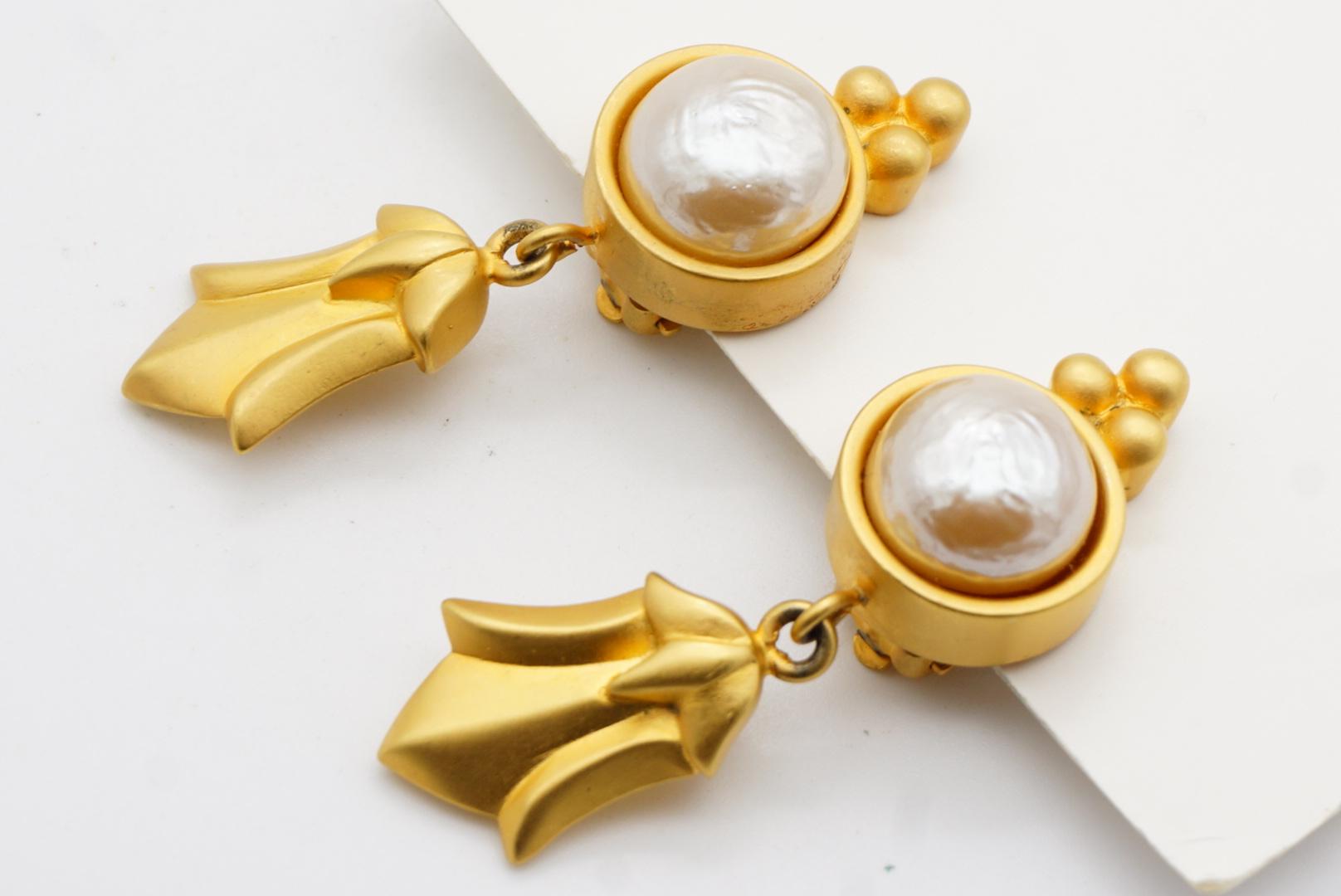 Karl Lagerfeld Vintage Matte Bow Circle White Pearl Leaf Drop Gold Clip Earrings For Sale 4
