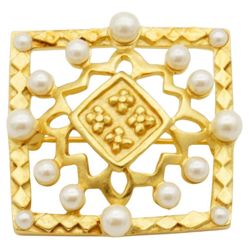 Karl Lagerfeld Brooches - 21 For Sale at 1stDibs | karl