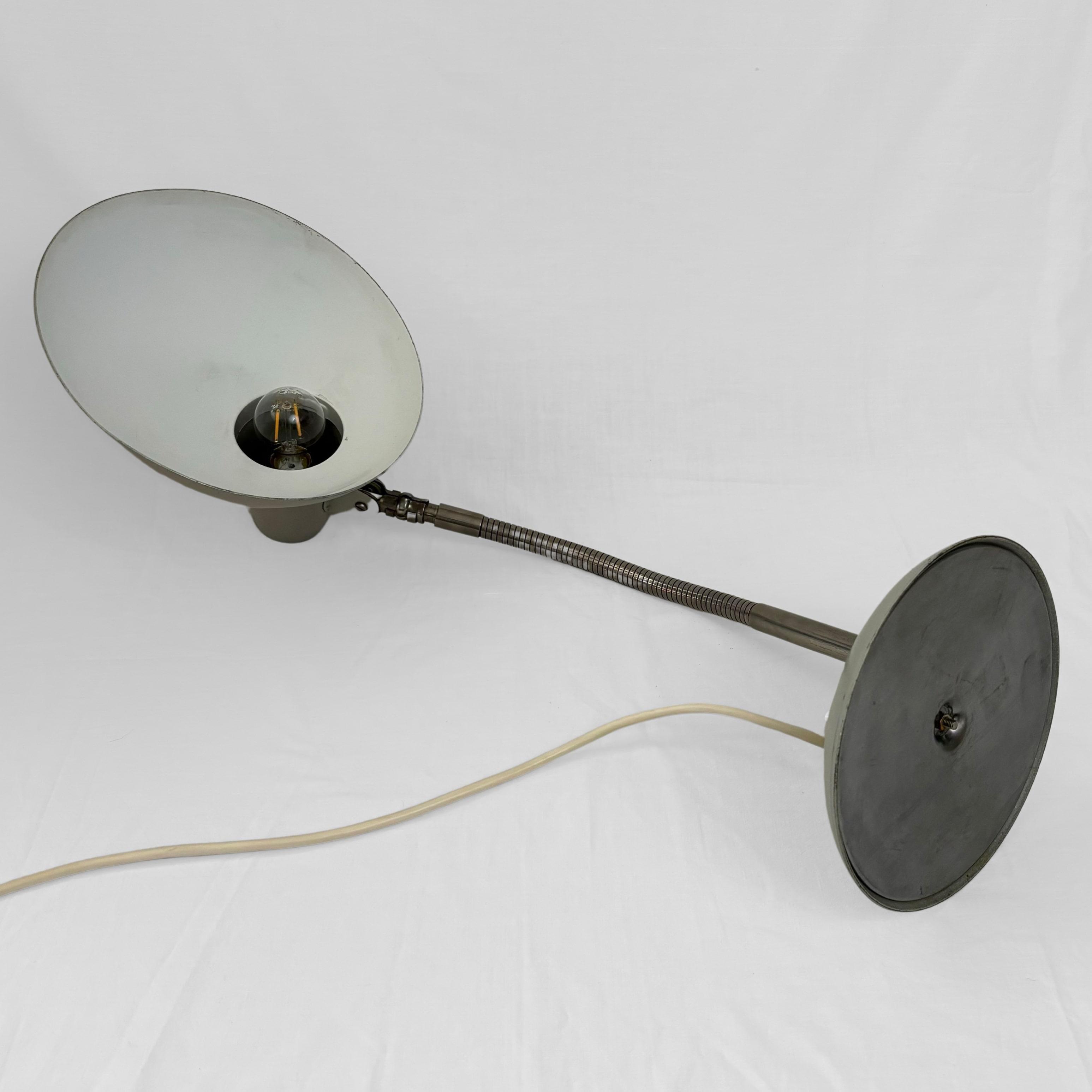 Karl Lang, modernist table lamp 832 by SIS Licht, Bauhaus style, Germany, 1950s For Sale 5