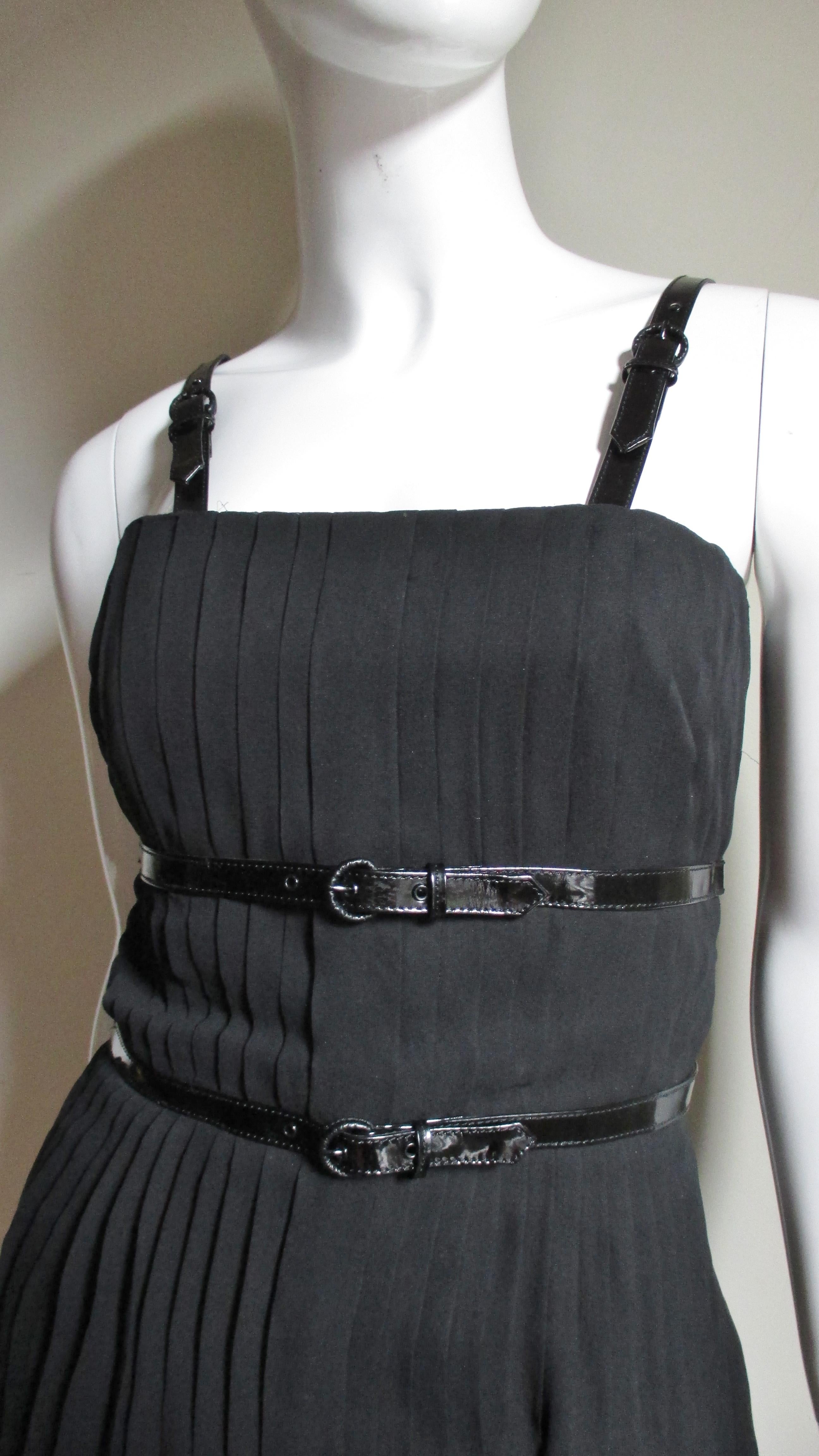 Noir Karl Lagerfeld - Robe en soie avec bretelles en cuir en vente