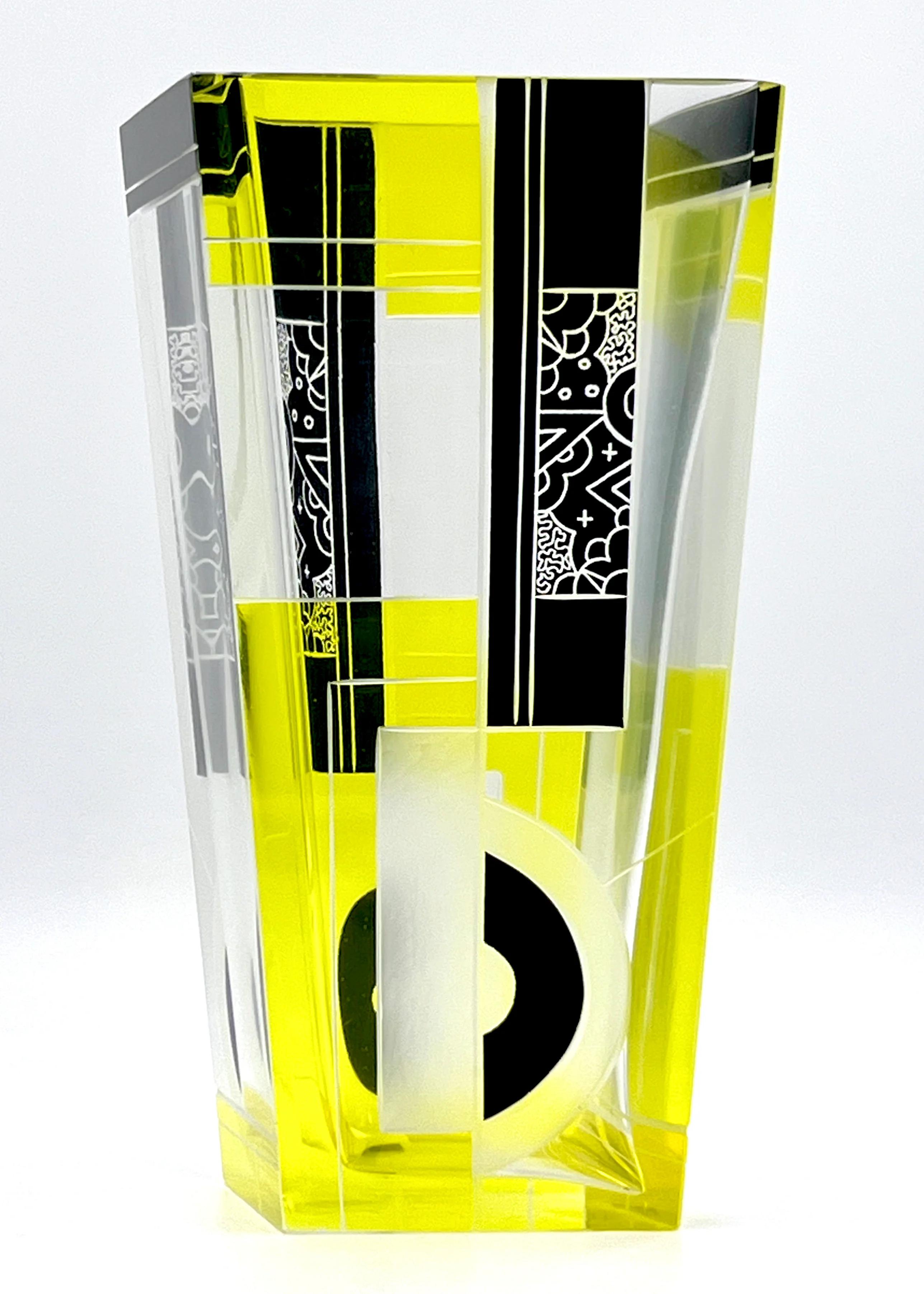 Tchèque Karl Palda Glassworks (Tchécoslovaquie) Vase Art Déco 8.5