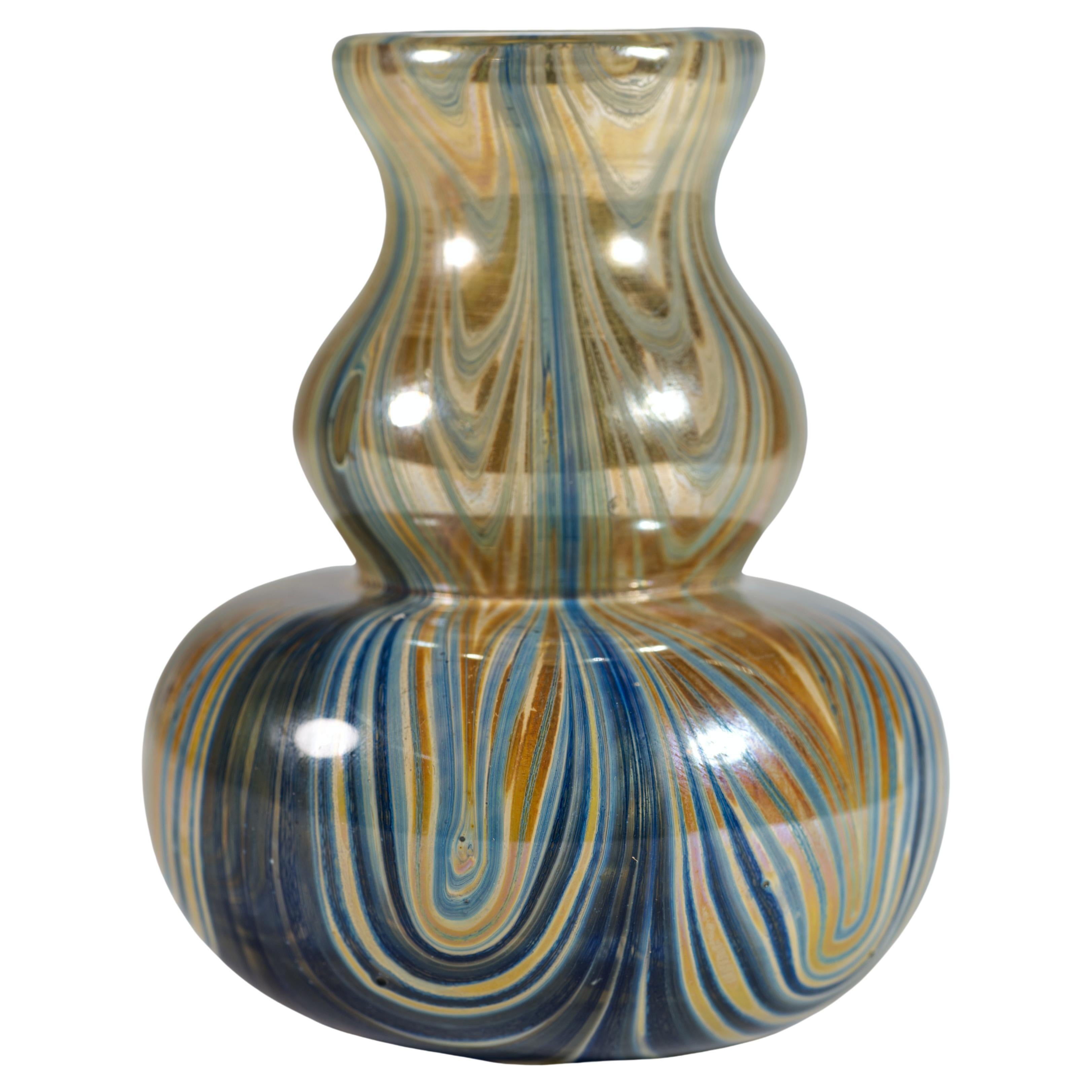 Karl Schantz Feathered Bud Vase, American-Canadian Studio Art Glass