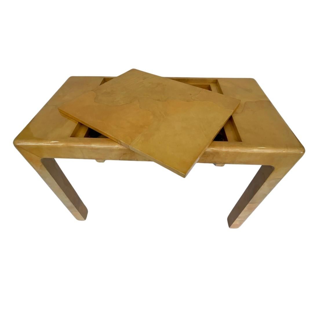 Américain Table de jeu de backgammon en peau de chèvre Karl Springer 1977 en vente