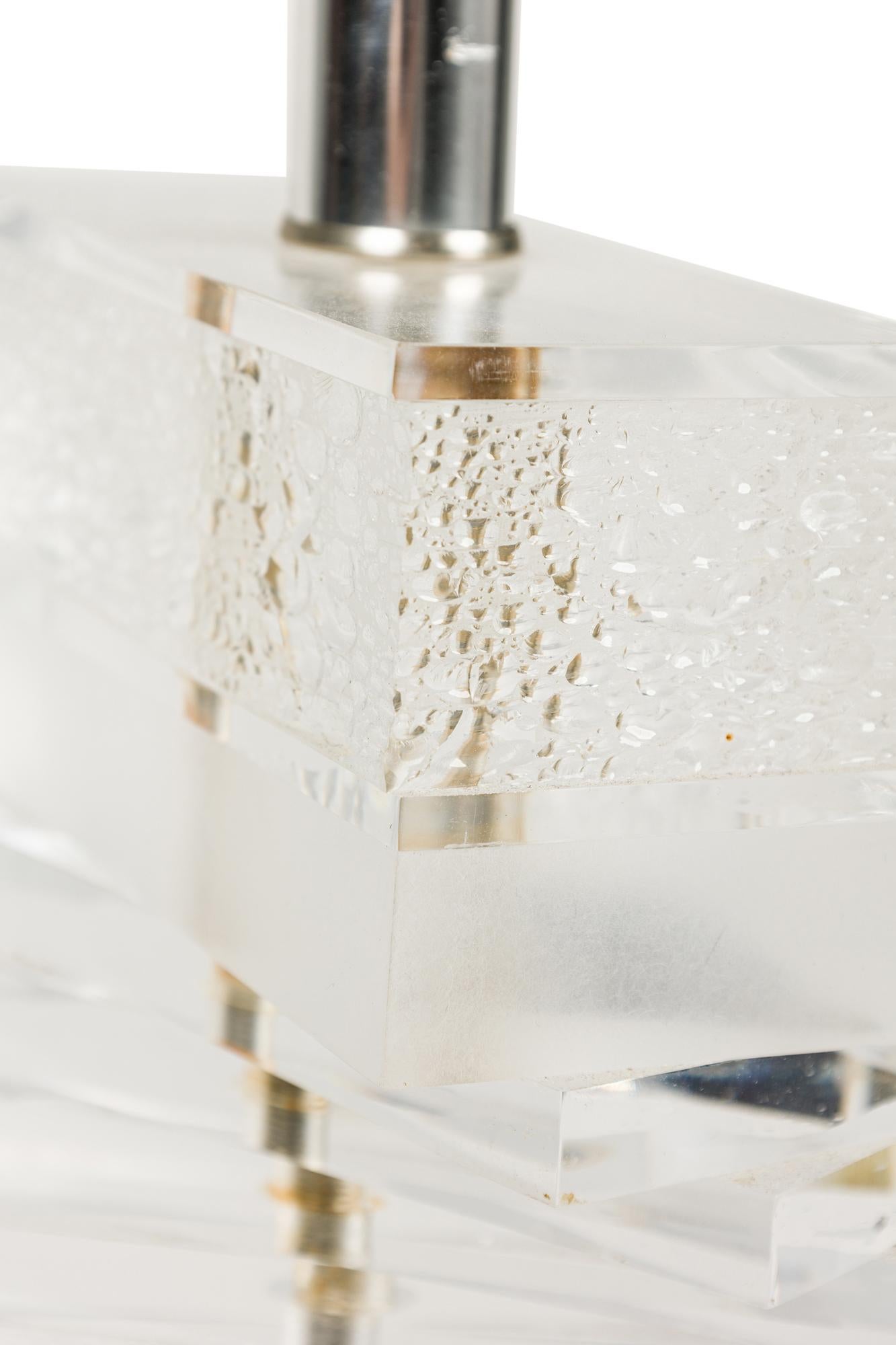 Karl Springer Amerikanische Mid-Century- FLoor-Lampe aus Lucite mit Tisch im Angebot 3
