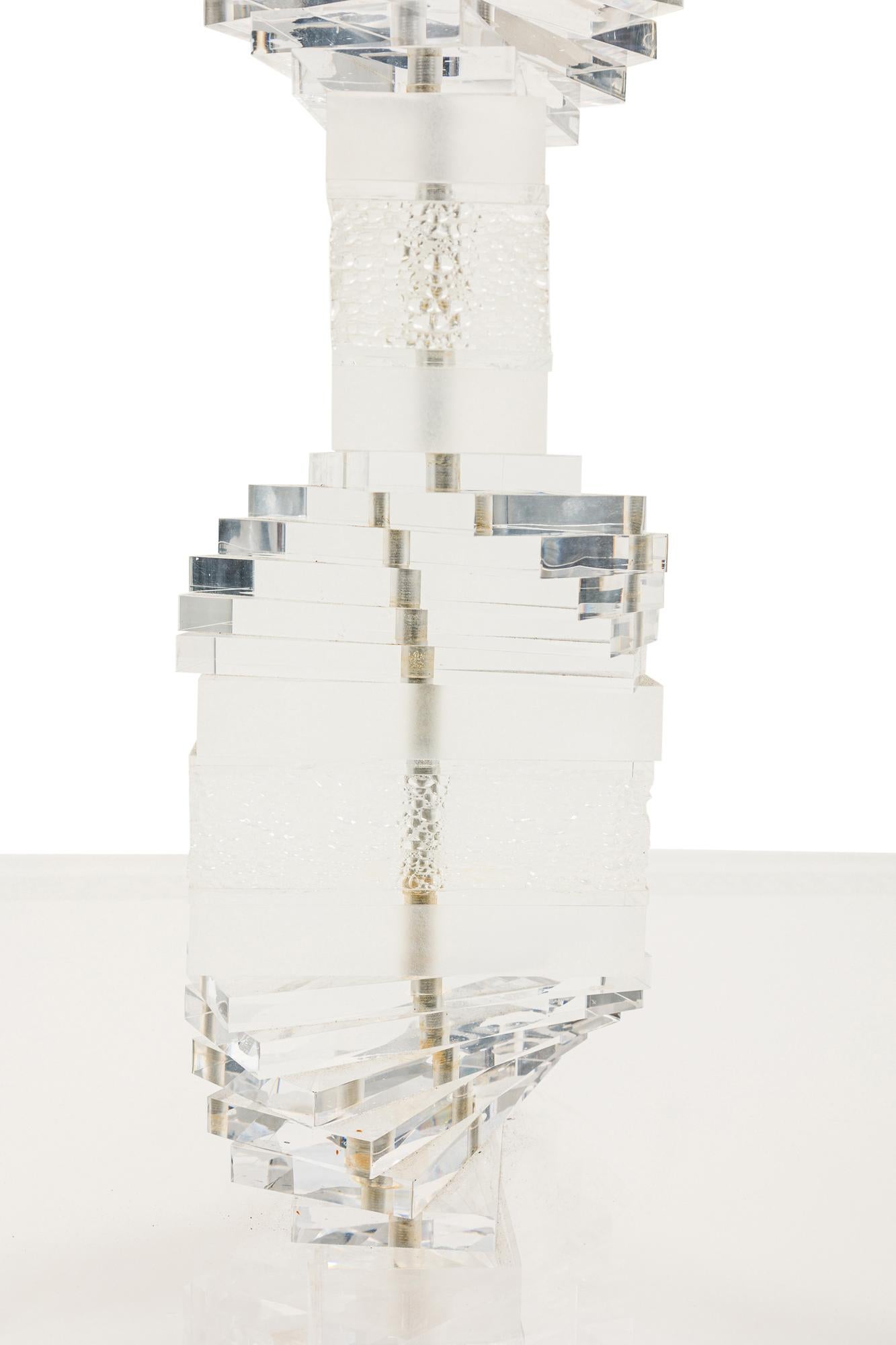 Karl Springer Amerikanische Mid-Century- FLoor-Lampe aus Lucite mit Tisch im Angebot 5