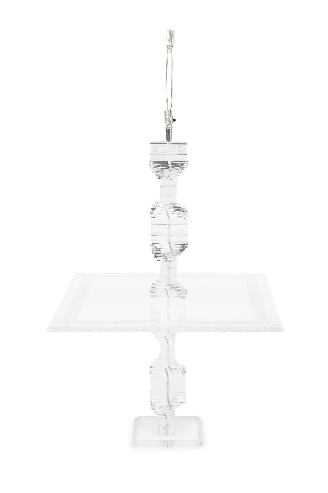 Karl Springer Amerikanische Mid-Century- FLoor-Lampe aus Lucite mit Tisch (Moderne der Mitte des Jahrhunderts) im Angebot