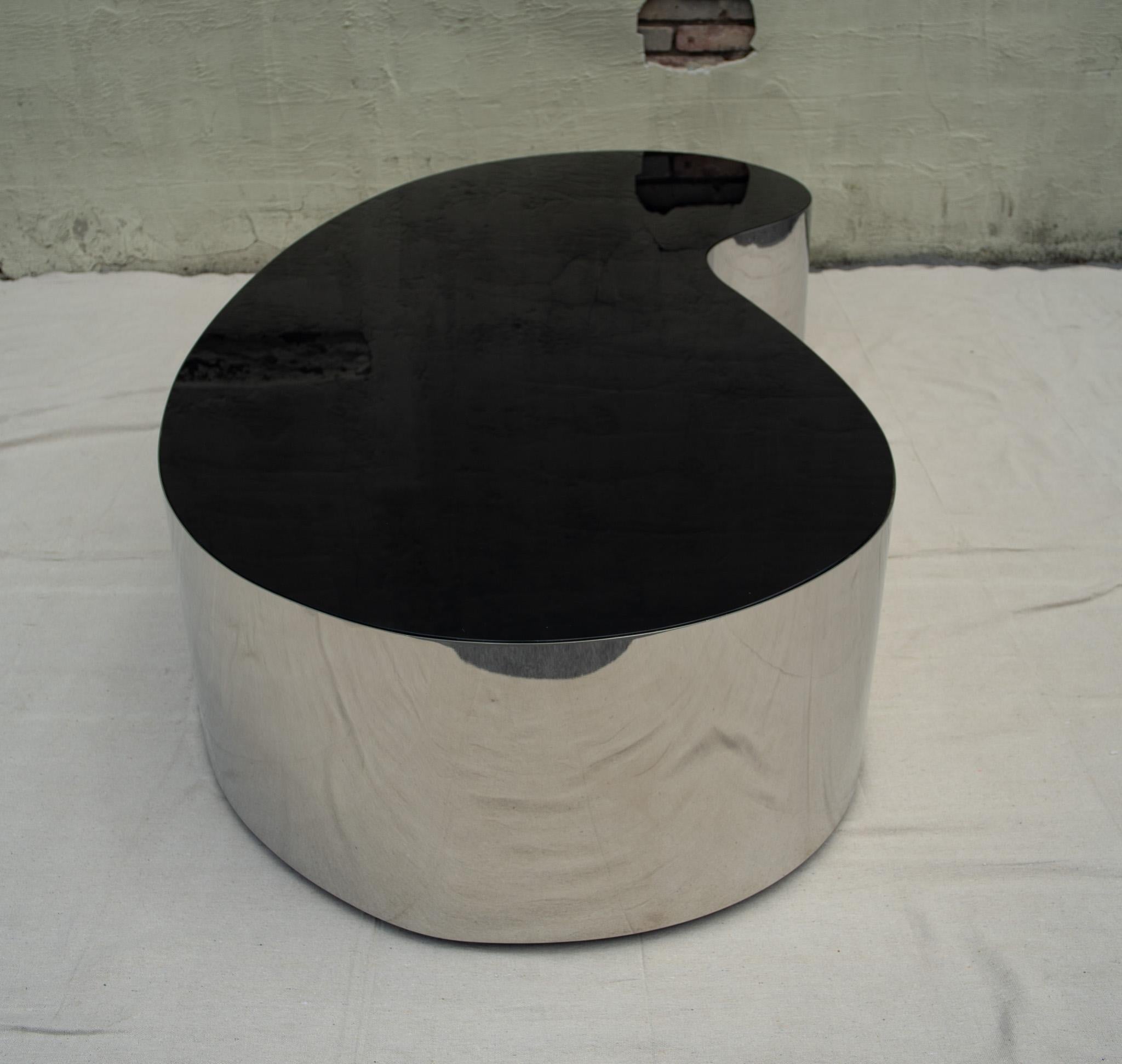 Karl Springer Attr Free Form Postmodern Amoeba Coffee Table Chrome & Black Glass en vente 3