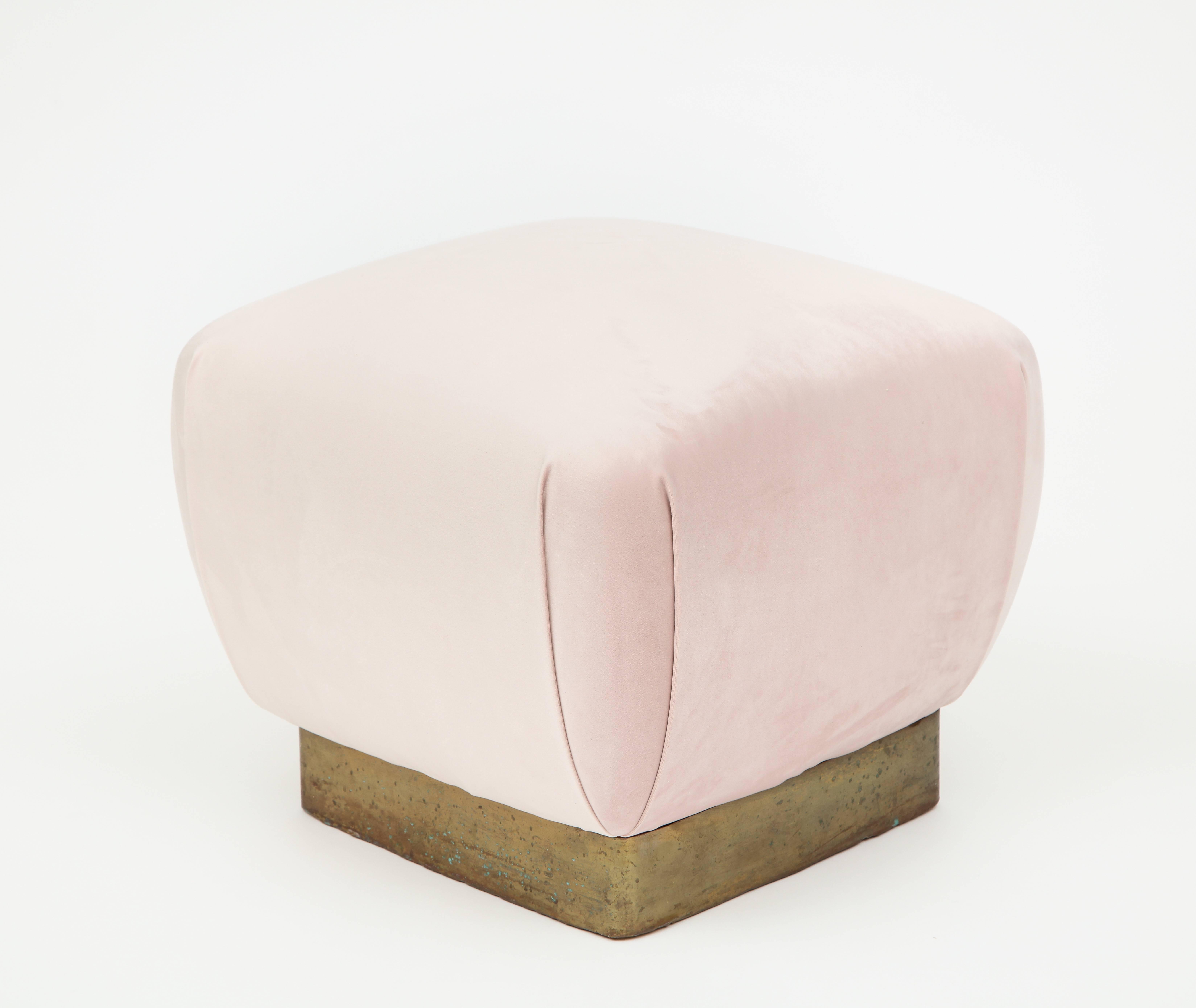 Pair of brass and pink pouf's ottoman's, 1970s.
Karl Springer attributed
Awesome pair of pink pouf's. 
Brass bases with patina on the brass. 
Perfect size and style.