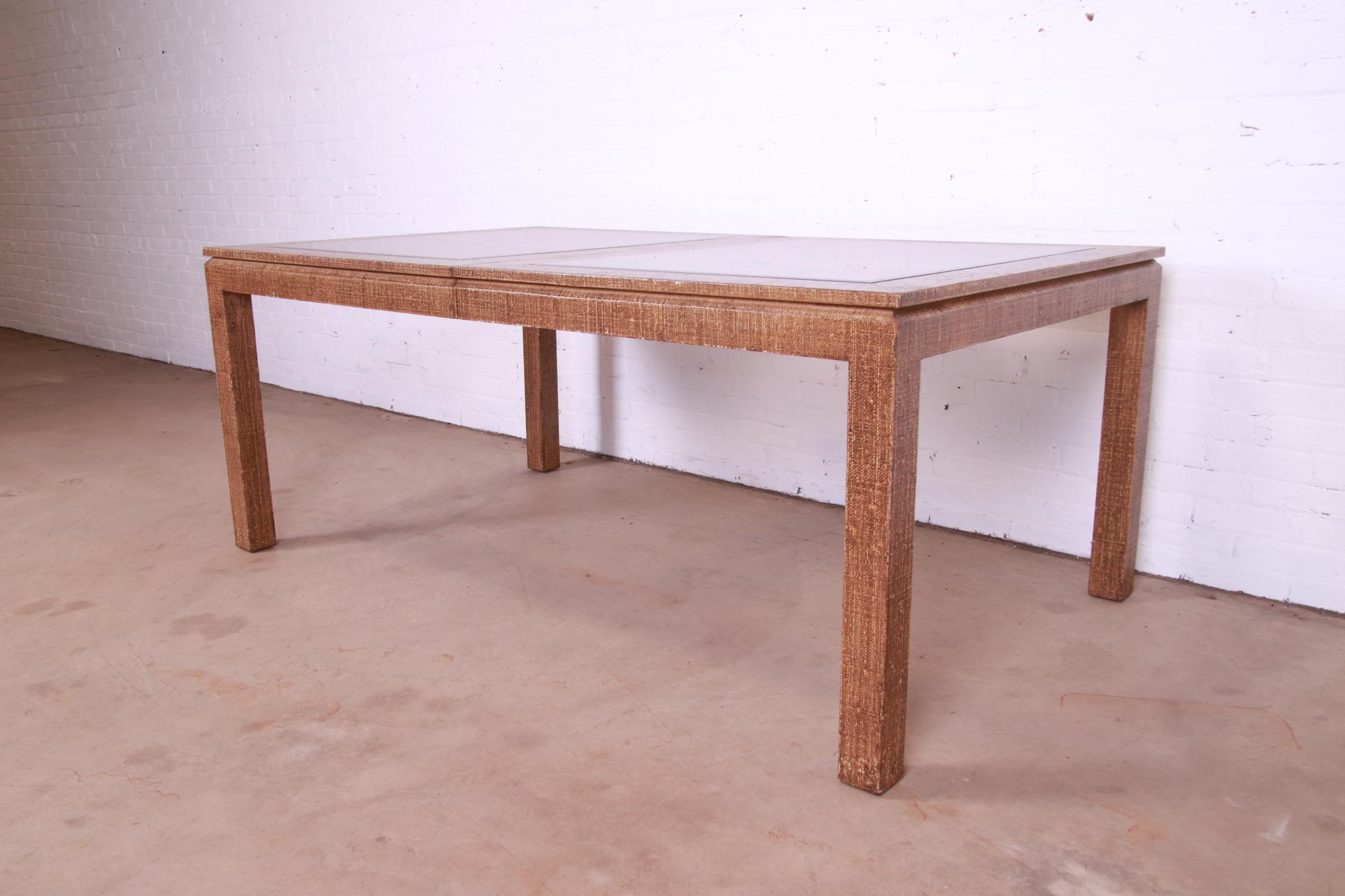 Mid-Century Modern Lacquered Grasscloth Dining Table In Manner of Karl Springer In Good Condition For Sale In South Bend, IN