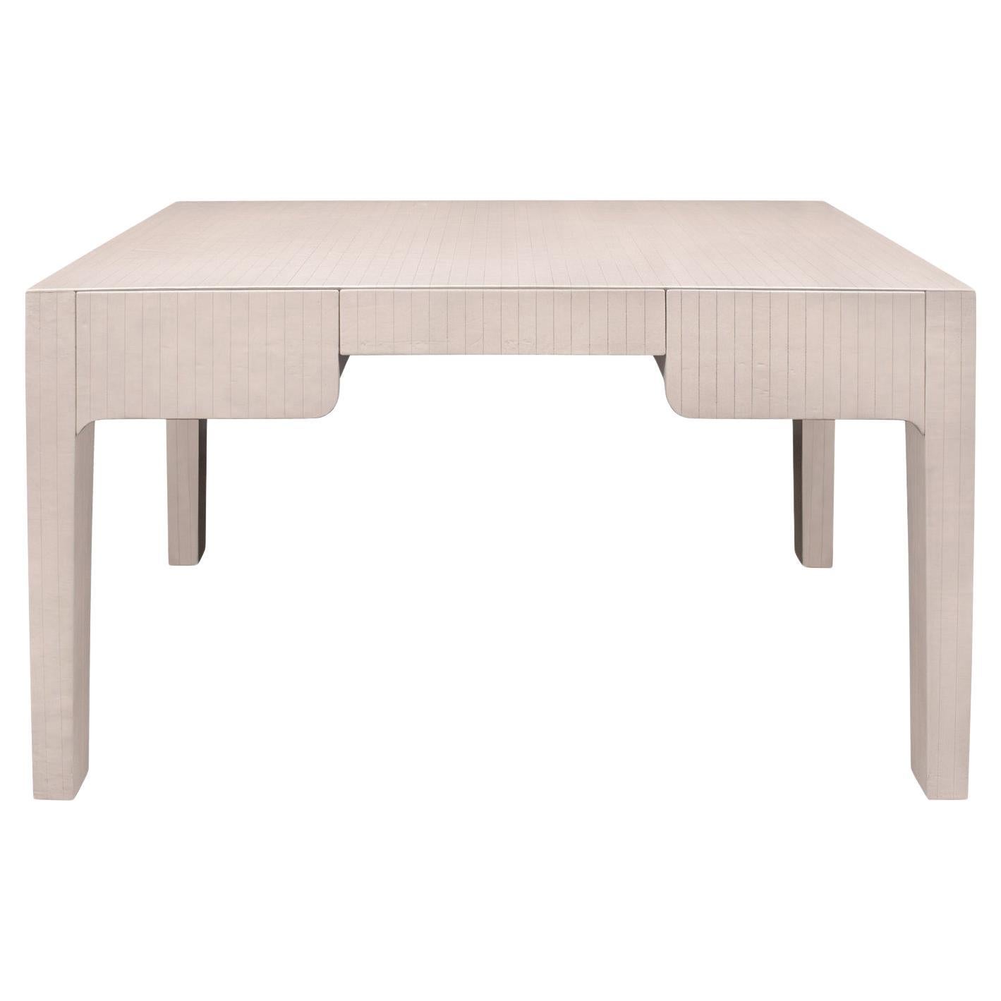 Karl Springer "Chinese Parson Style Desk" in Scored Leather 1980s en venta