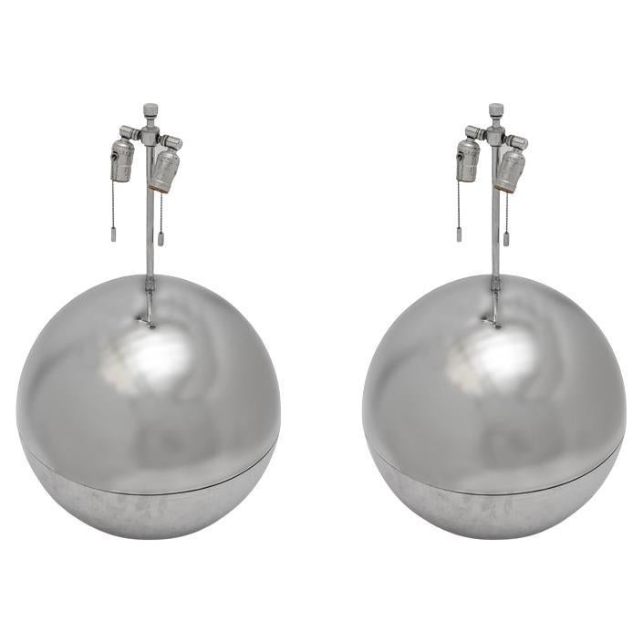 Lampes orbes en métal chromé Karl Springer en vente