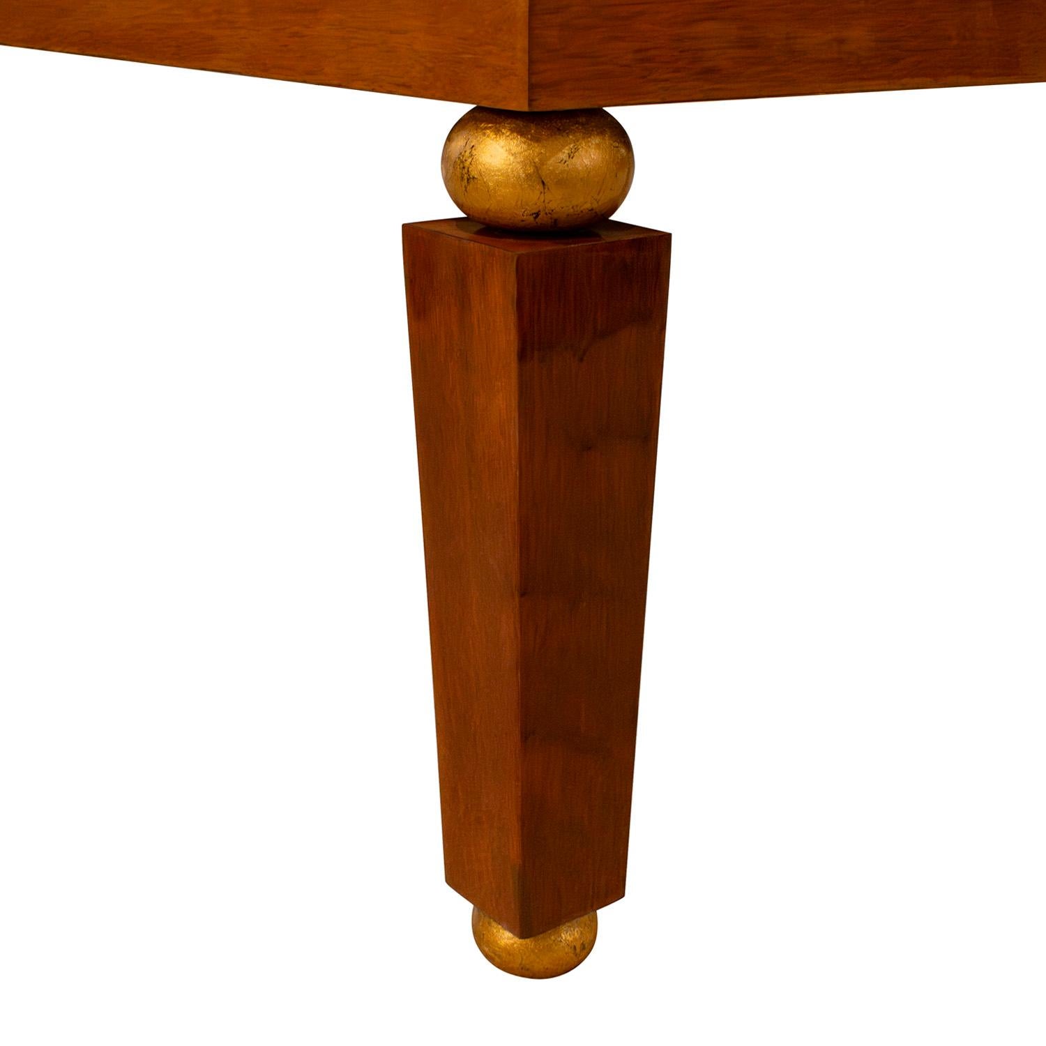 Fait main Table basse en noyer avec ébène de Macassar et feuille d'or Karl Springer 1980 en vente
