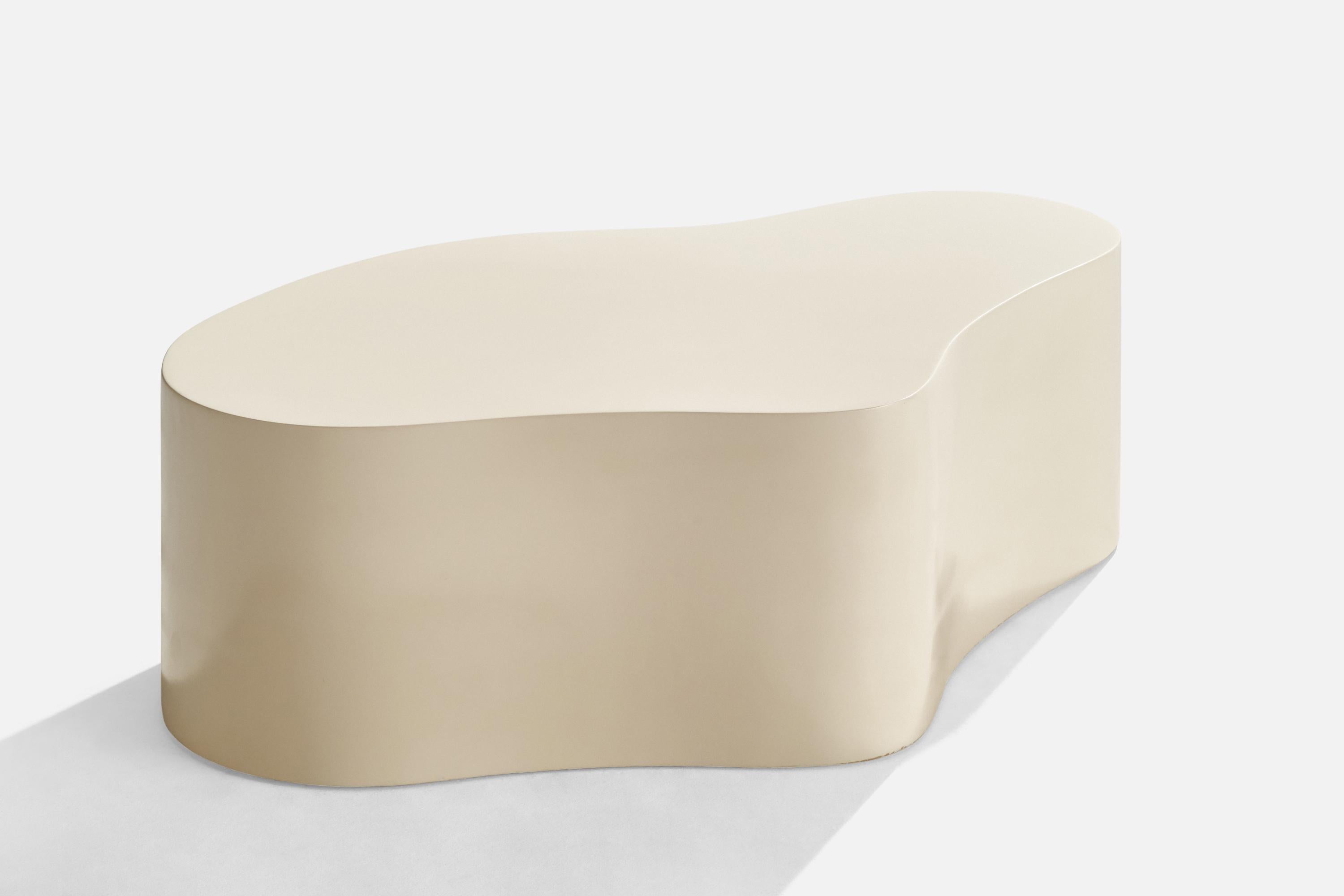A lacquered wood coffee or cocktail table designed and produced by Karl Springer, USA, c. 1980s.

Dimensions: 15.25