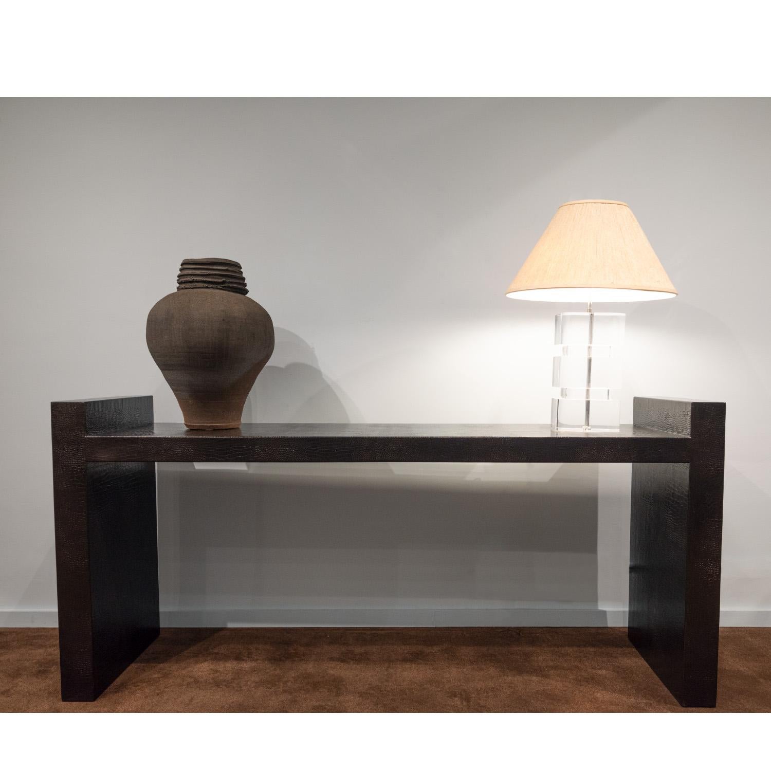 Karl Springer Console Table in Black Embossed Alligator Leather 1970s In Excellent Condition In New York, NY