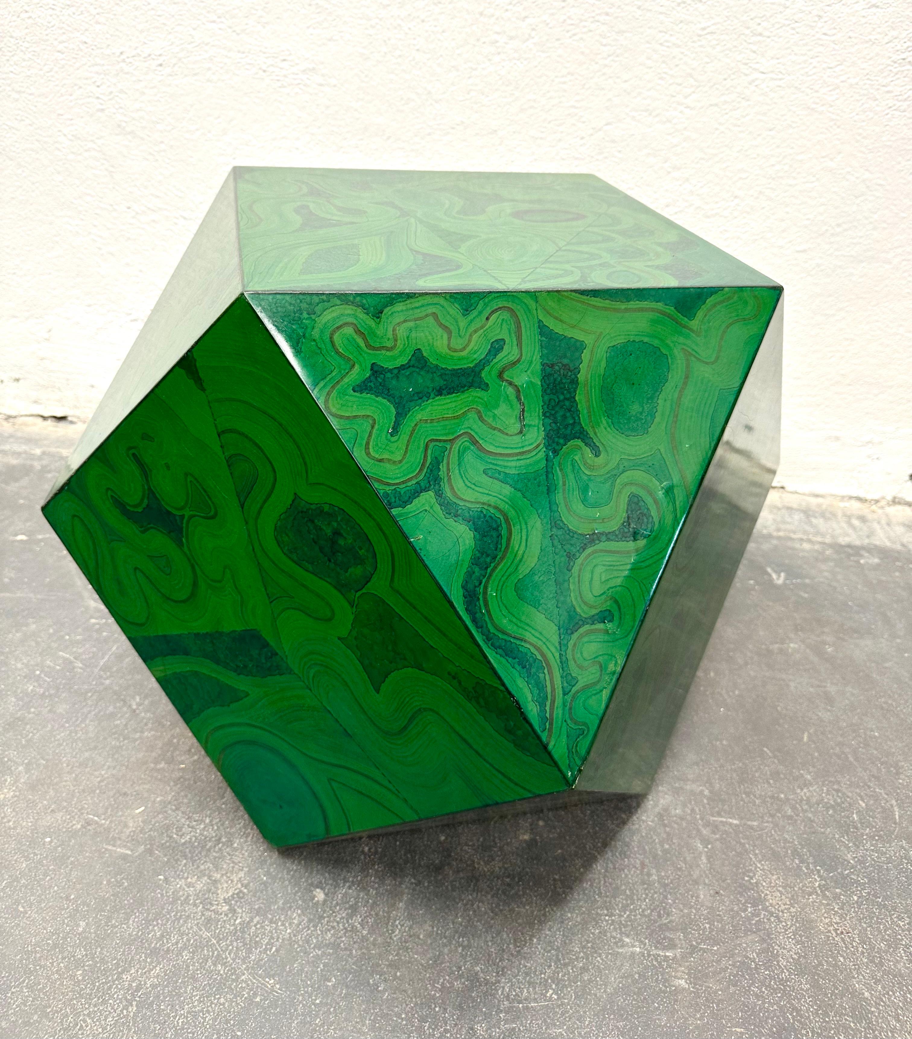 Karl Springer Faux Malachite Polyhedron Occasional Table In Good Condition For Sale In Brooklyn, NY
