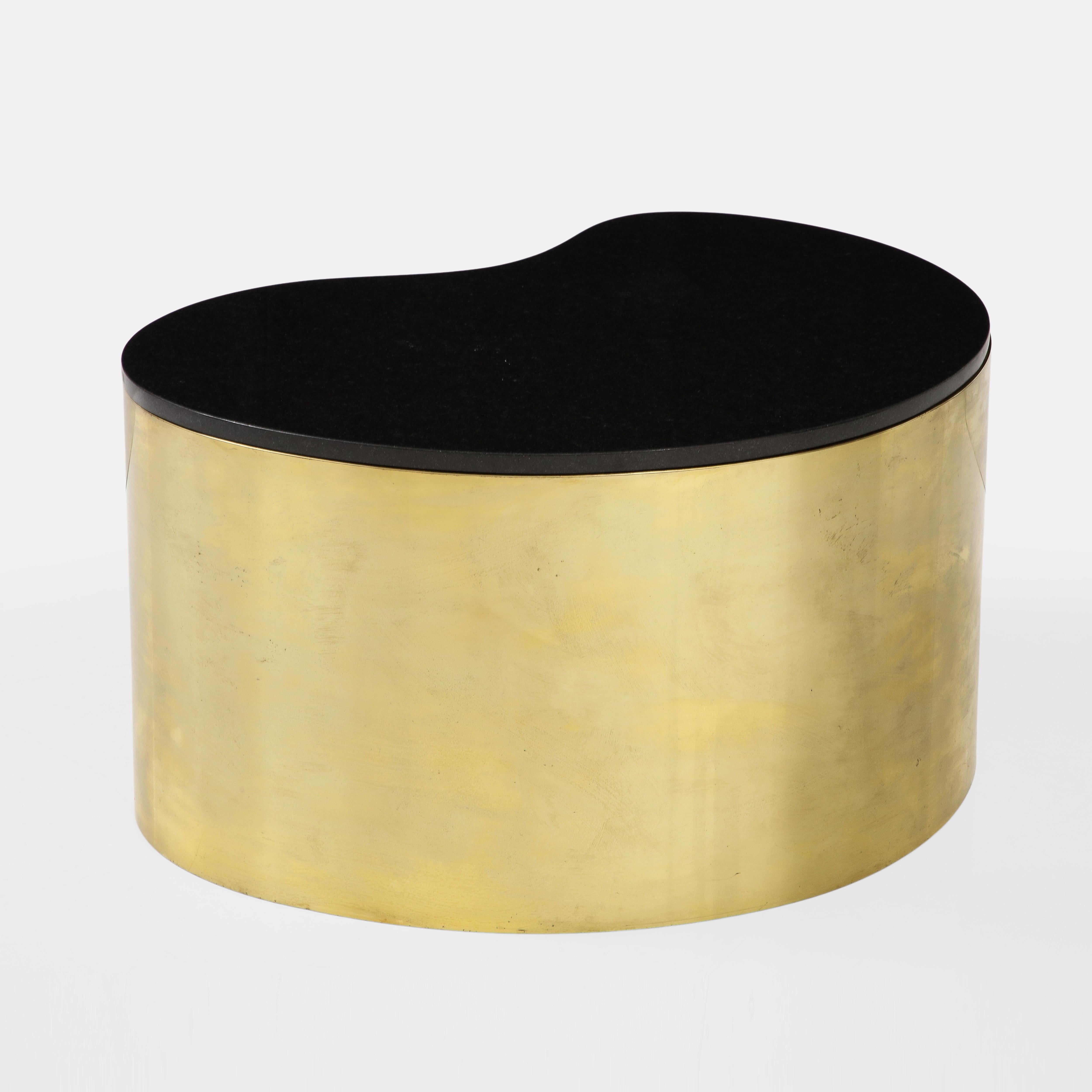 Polished Karl Springer Freeform Coffee Table in Brass and Black Granite Top, 1970s For Sale
