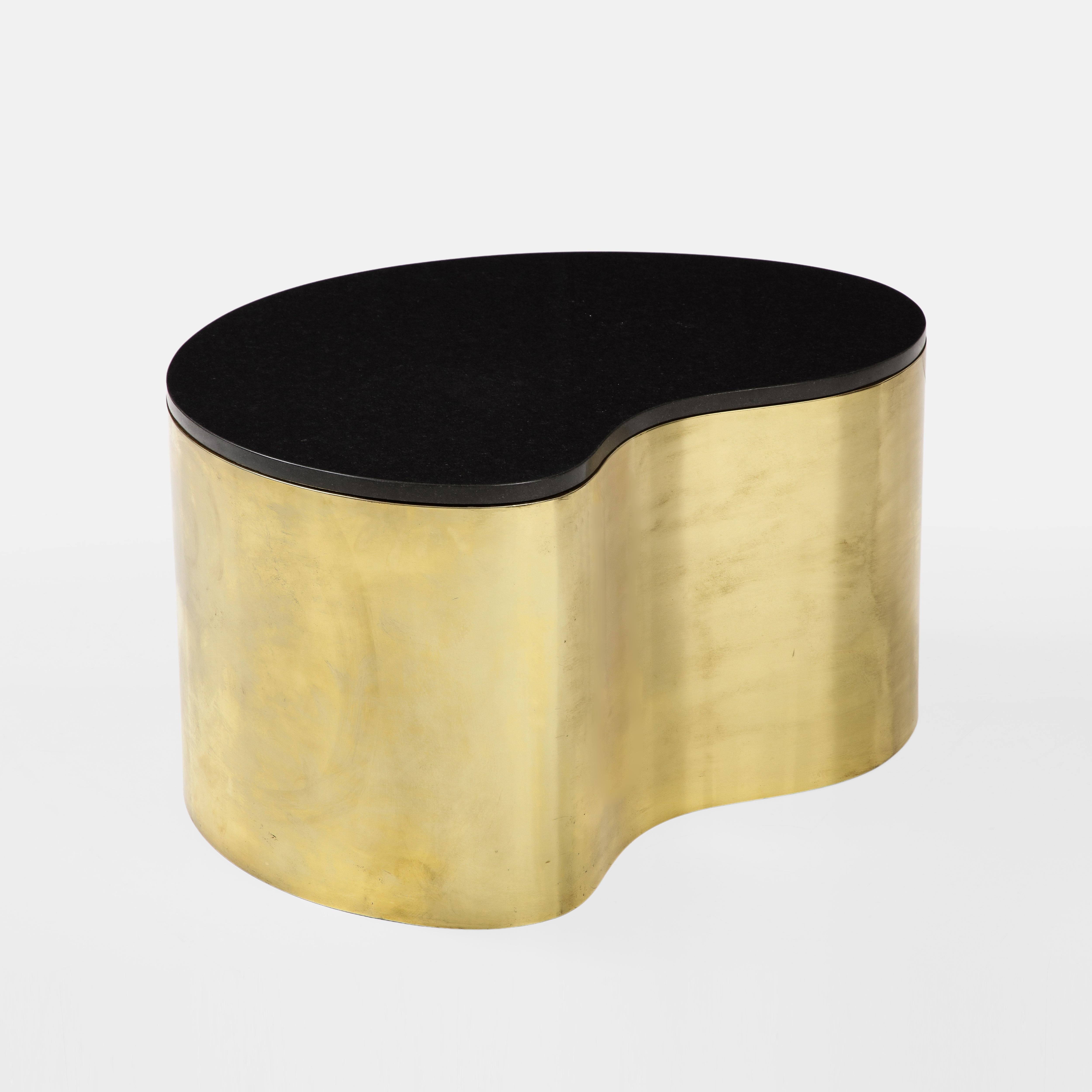 Karl Springer Freeform Coffee Table in Brass and Granite, 1970s For Sale 2