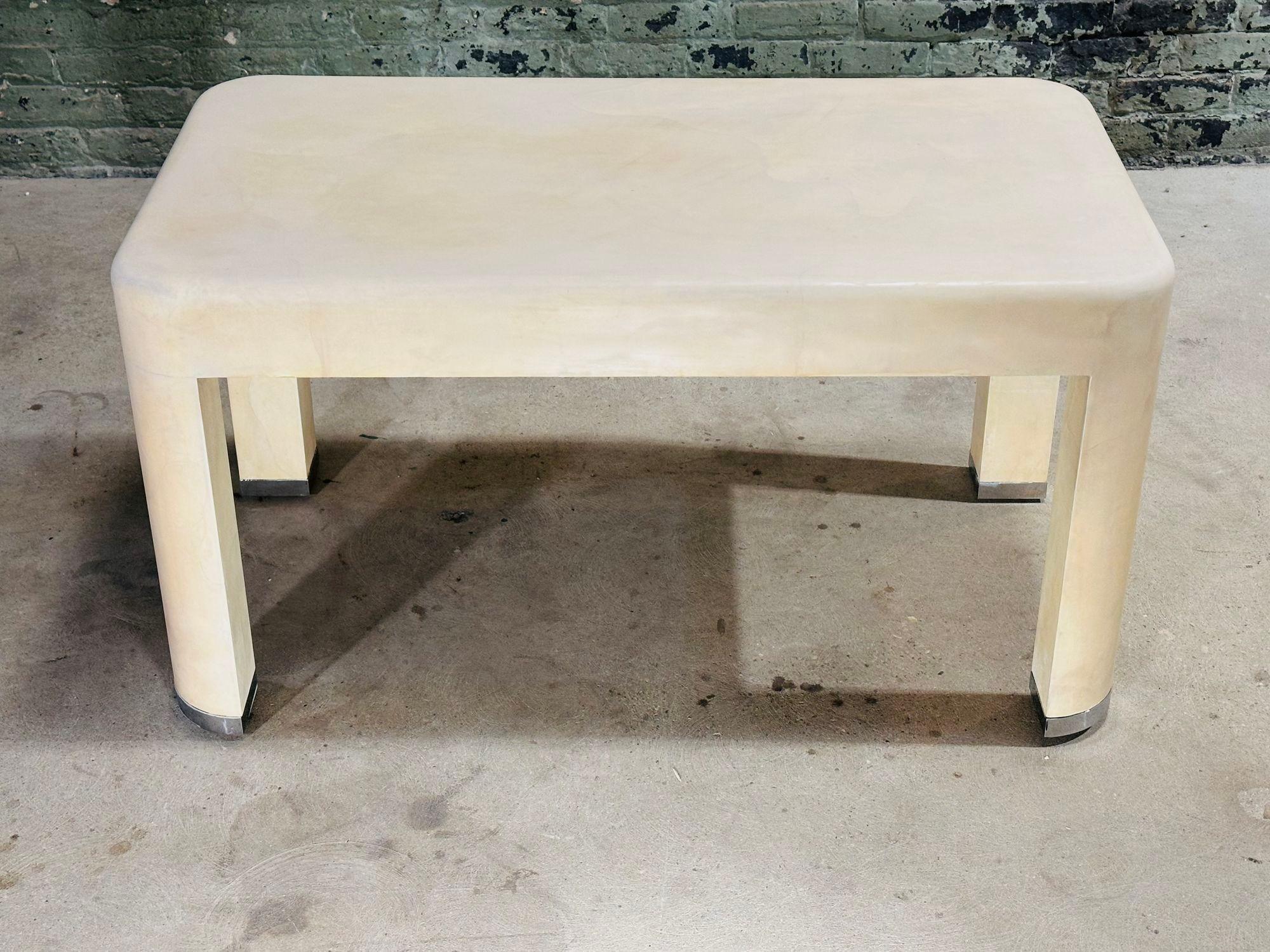 Mid-Century Modern Table basse en peau de chèvre Karl Springer, 1977 en vente