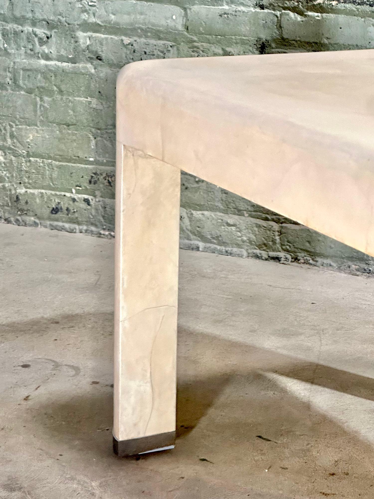Table basse en peau de chèvre Karl Springer, 1977 en vente 2
