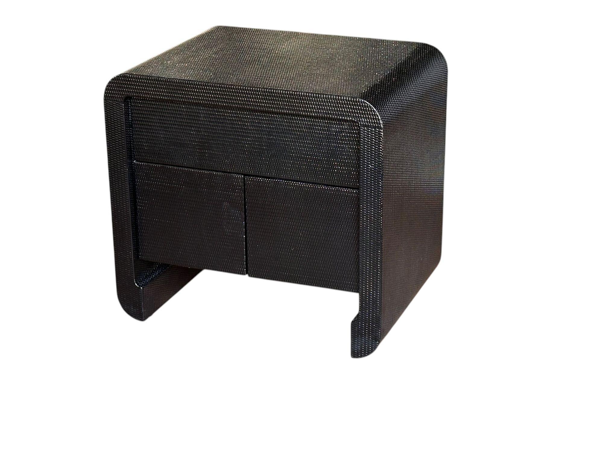 Postmoderne Table de chevet, d'appoint ou d'appoint en toile d'herbe de Karl Springer, 1980 en vente