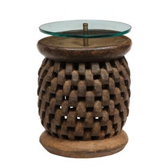 Table africaine sculptée à la main Karl Springer avec plateau en verre, années 1980