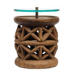 Table africaine sculptée à la main Karl Springer avec plateau en verre, années 1980