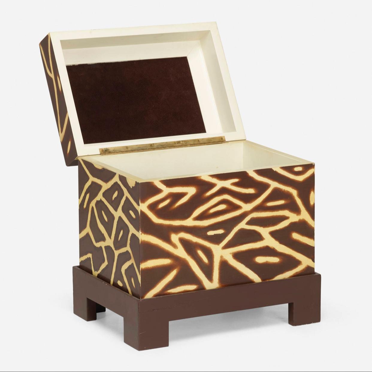 Karl Springer Hinged Lid Kyoto Box / Side Table For Sale 1