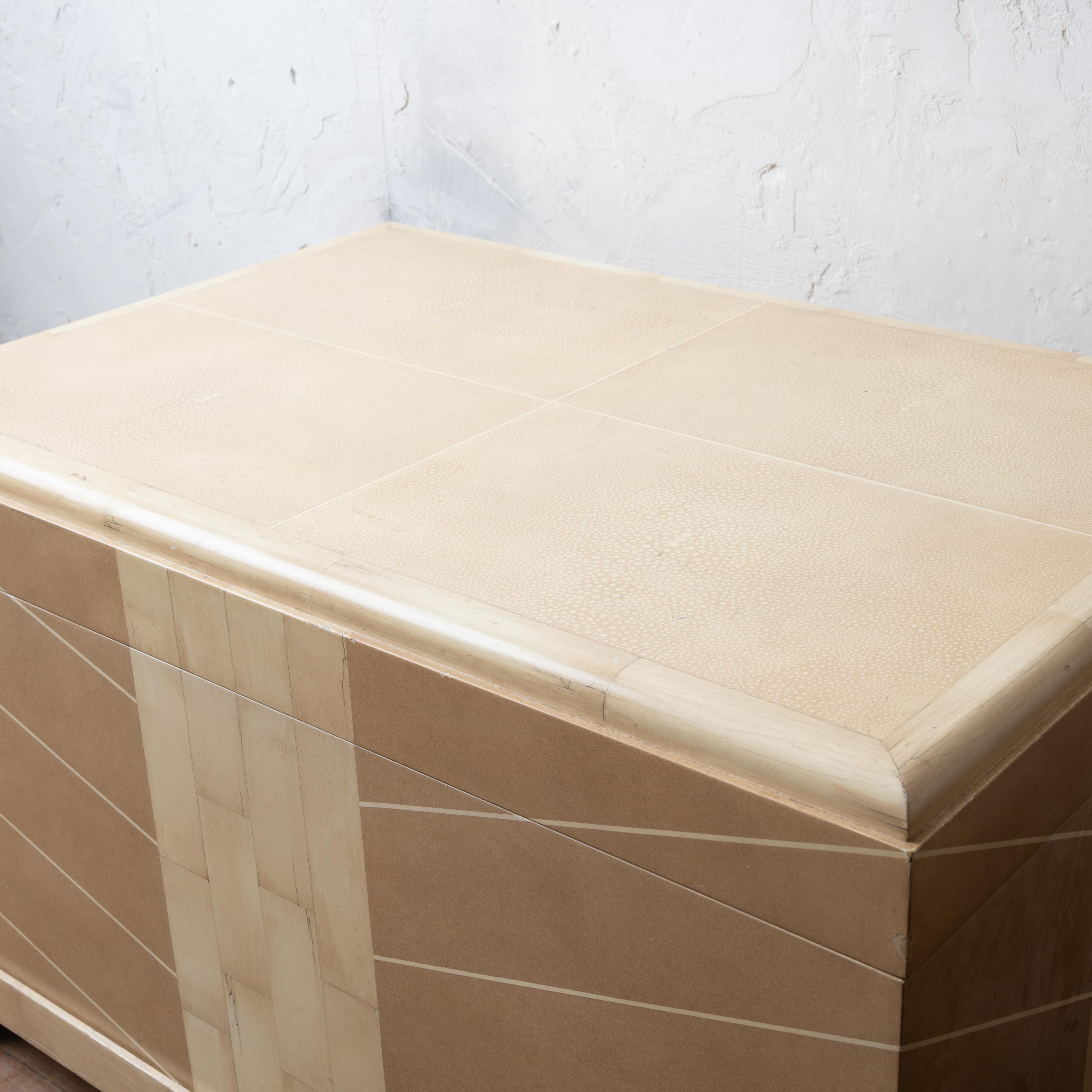 Caja de Kioto Karl Springer sobre soporte, c.1970 en venta 8