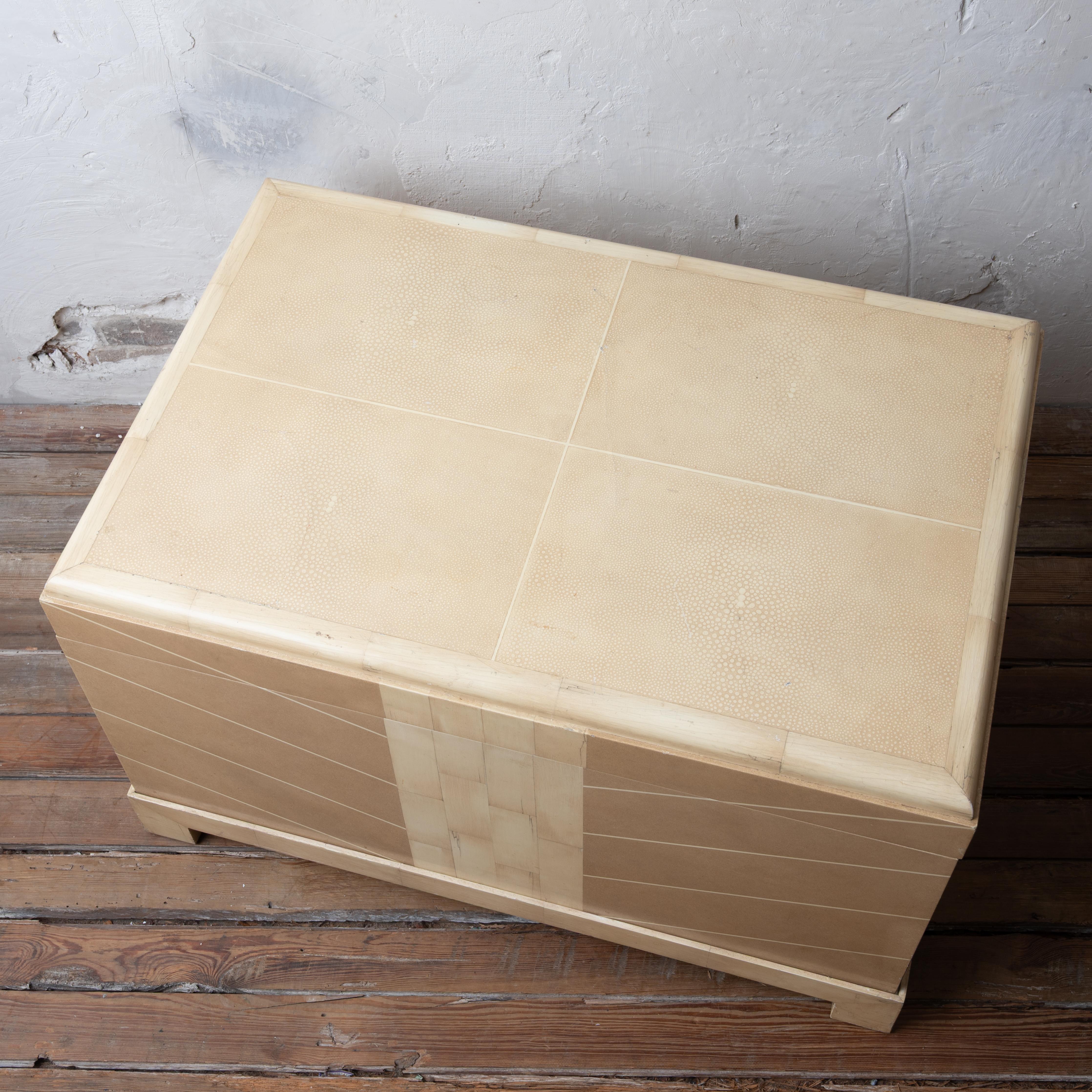 Caja de Kioto Karl Springer sobre soporte, c.1970 en venta 4