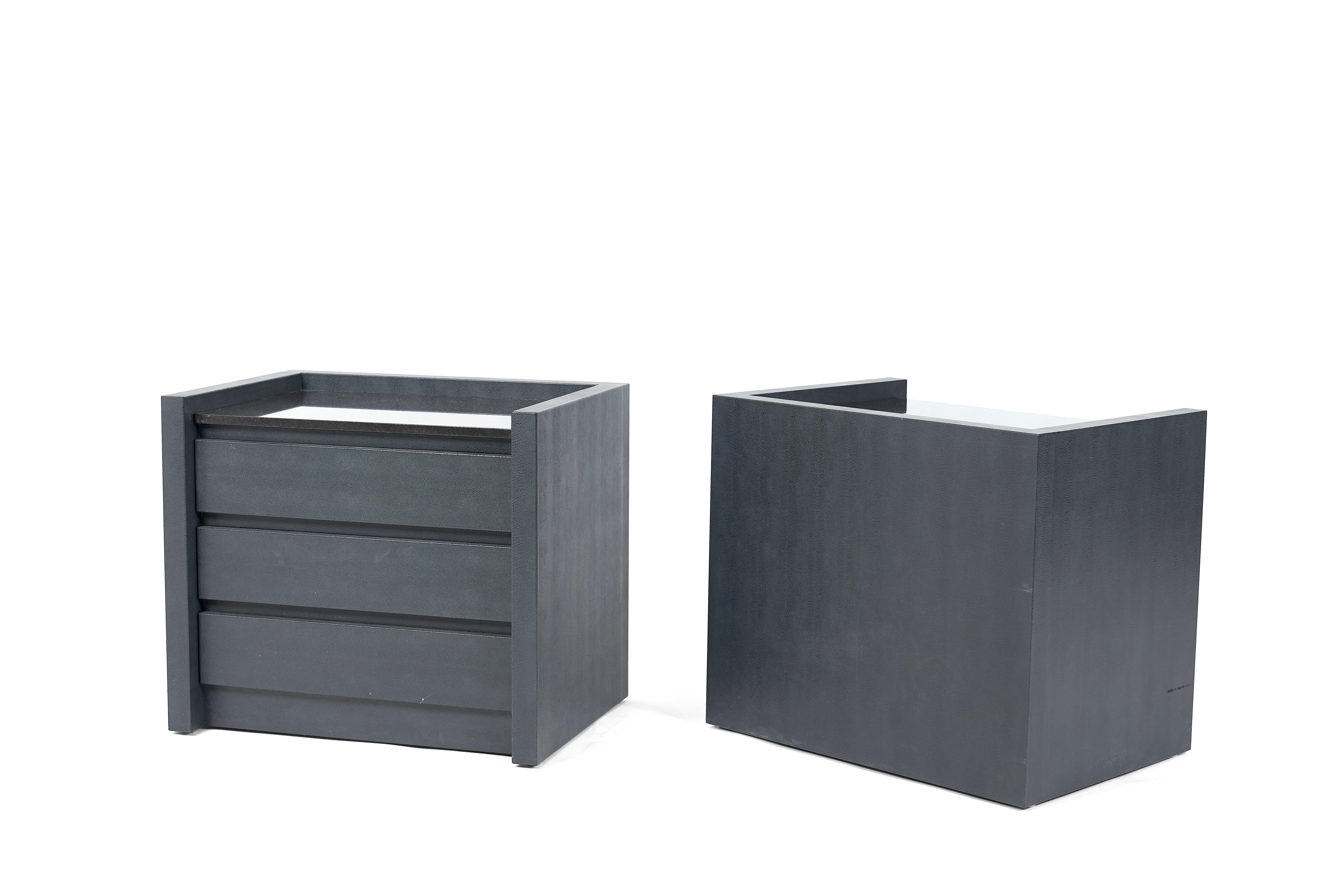 Karl Springer Lizard Skin Nightstands with Stone Tops In Excellent Condition In Chicago, IL