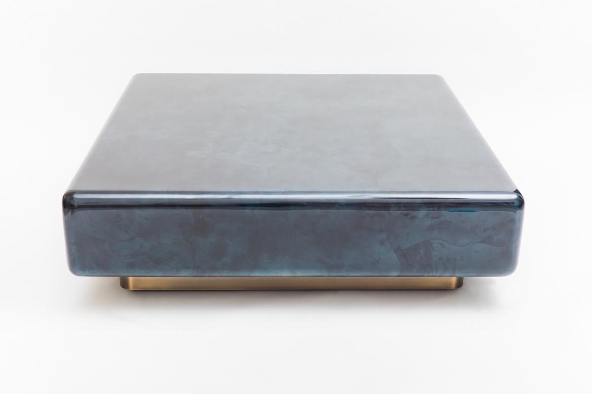 Karl Springer LTD, Lacquered Goatskin Pedestal Base Low Table, USA For Sale 1
