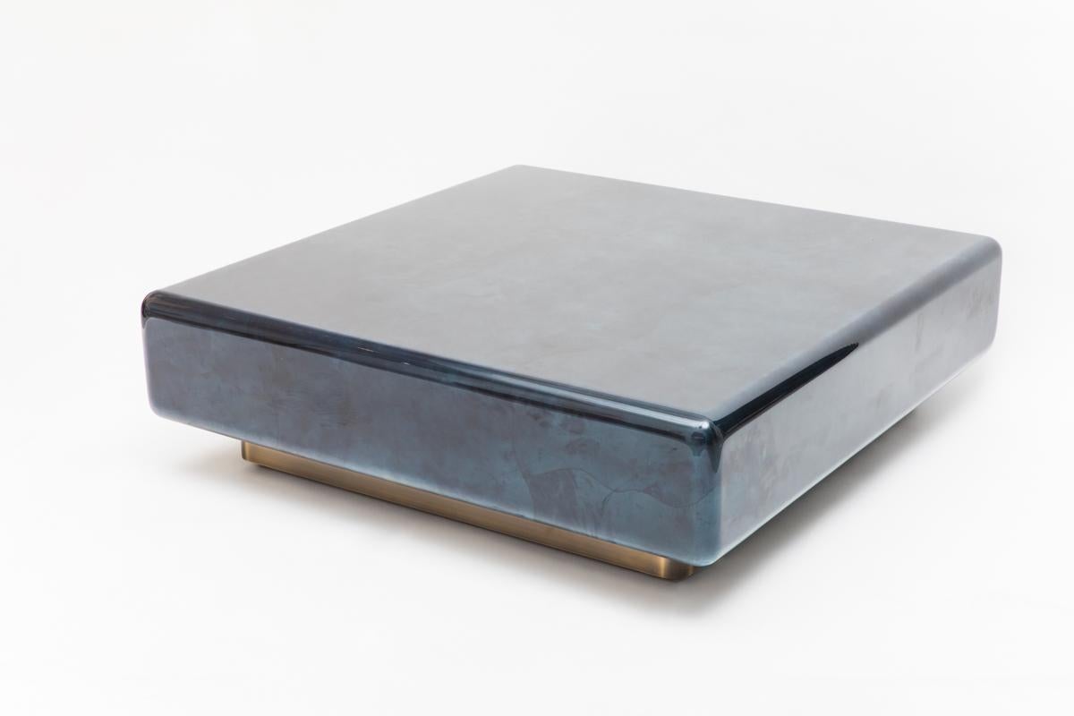 Karl Springer LTD, Lacquered Goatskin Pedestal Base Low Table, USA For Sale 2