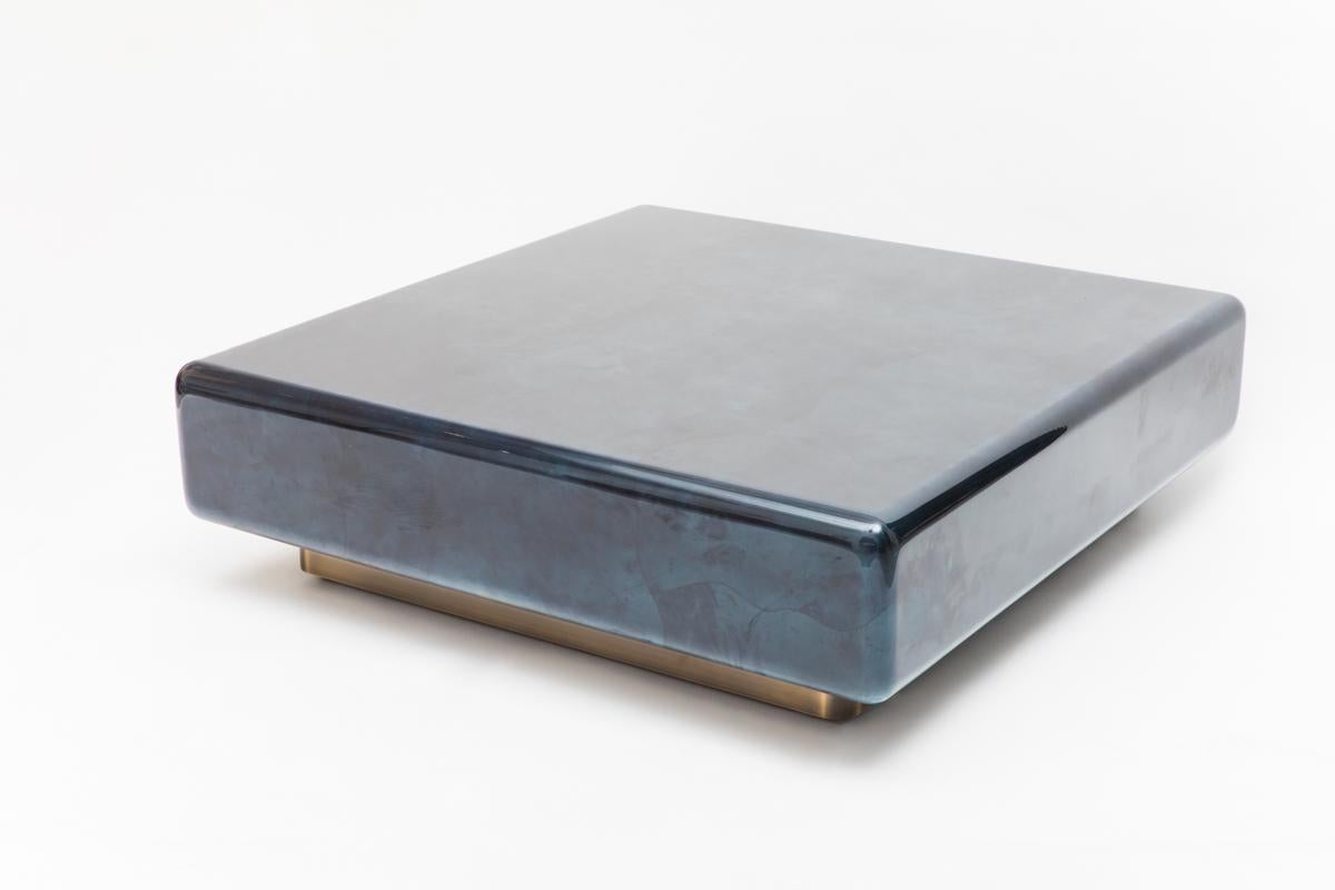 Karl Springer LTD, Mesa baja con base de pedestal de piel de cabra lacada, EE.UU. en venta 2