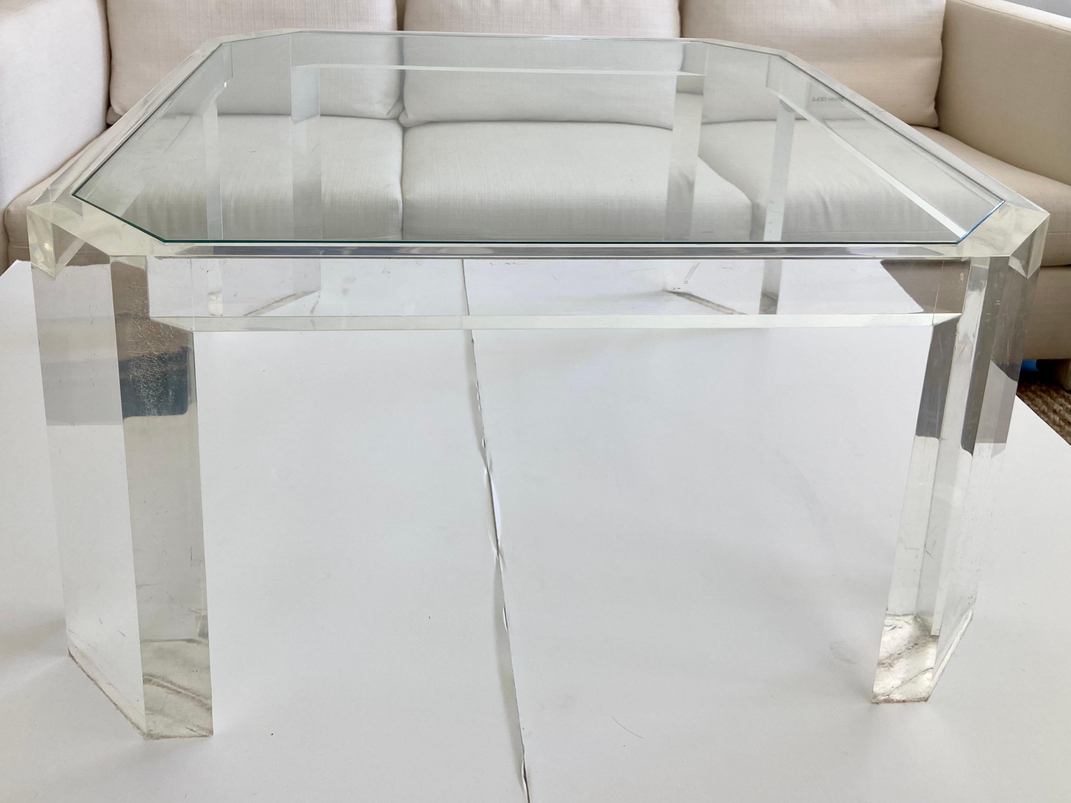 Karl Springer Lucite Coffee Table With Angle Corners (Moderne) im Angebot