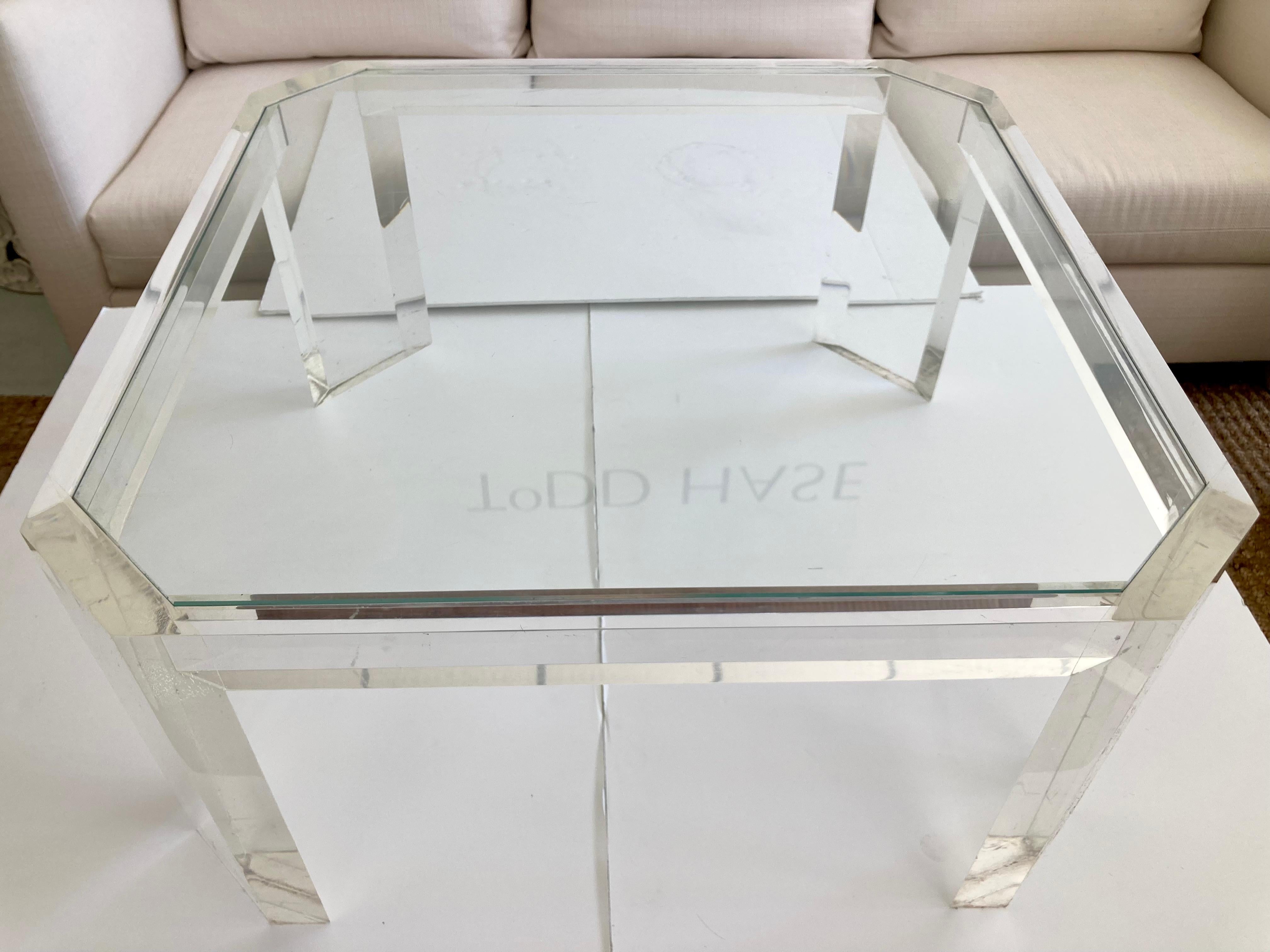 Karl Springer Lucite Coffee Table With Angle Corners (amerikanisch) im Angebot