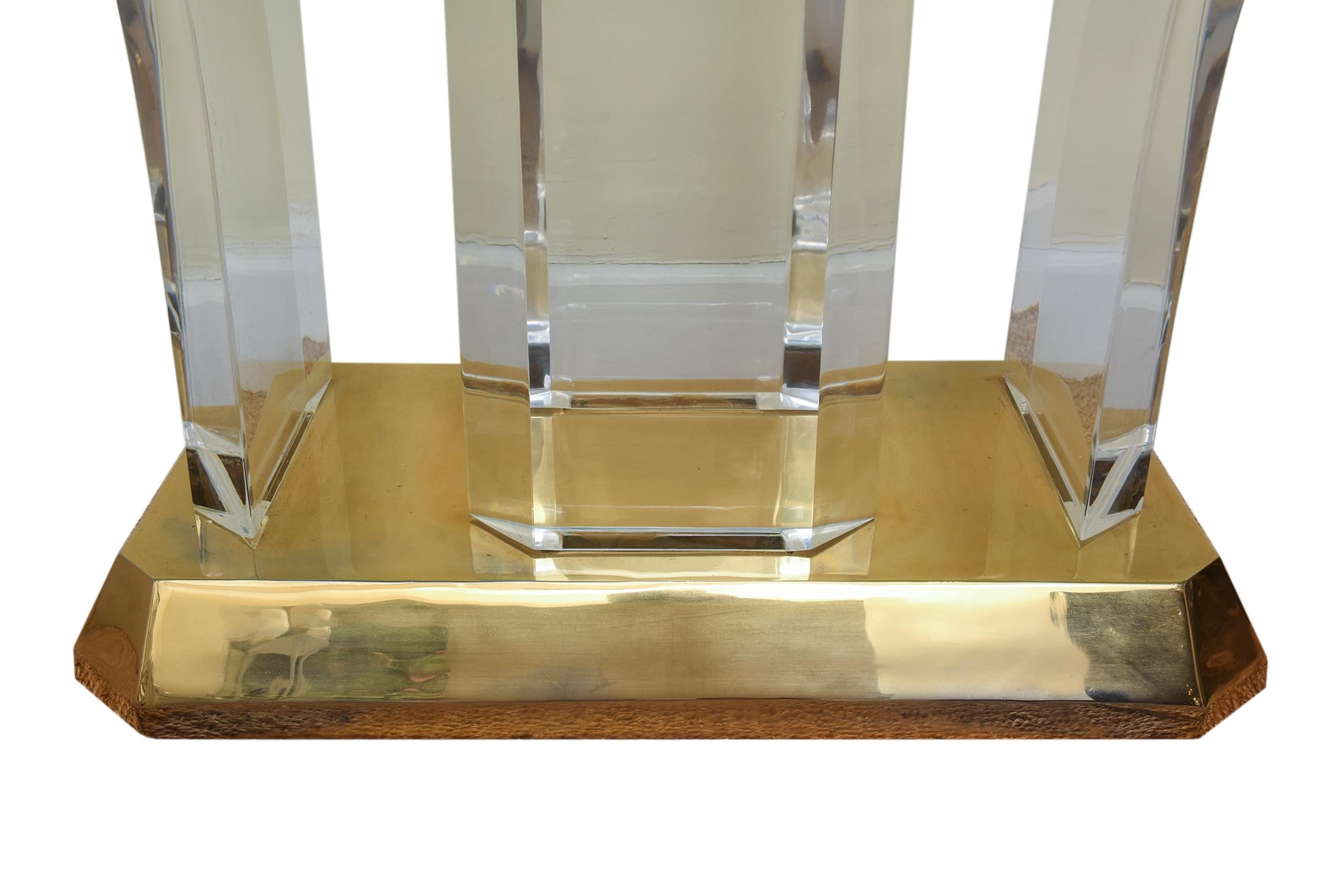 Karl Springer Konsole, Schreibtisch oder Tisch aus Lucite, Glas und vergoldetem Messing (Gold) im Angebot