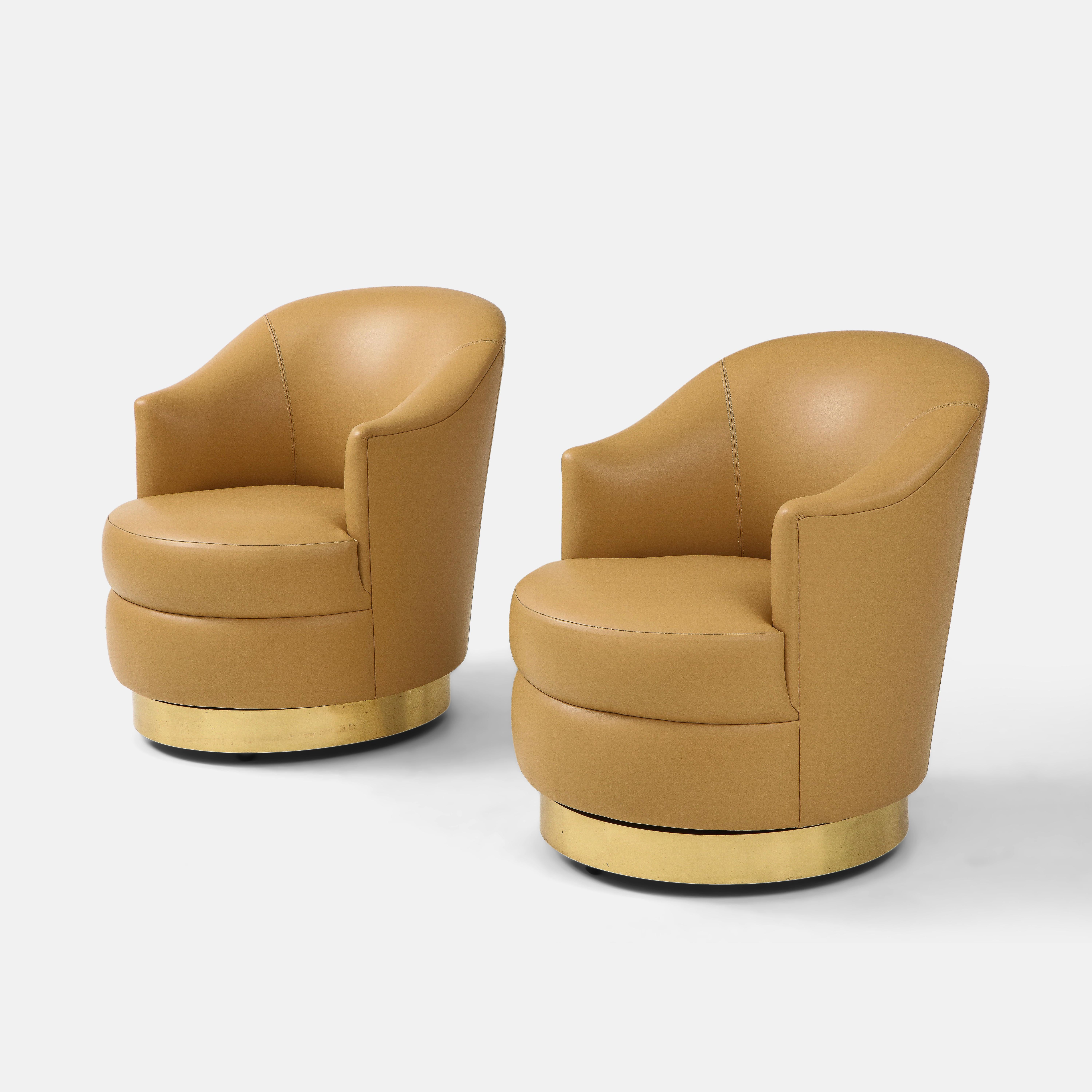 Mid-Century Modern Karl Springer Pair of Swivel Chairs in Camel Edelman Leather and Brass, 1980s