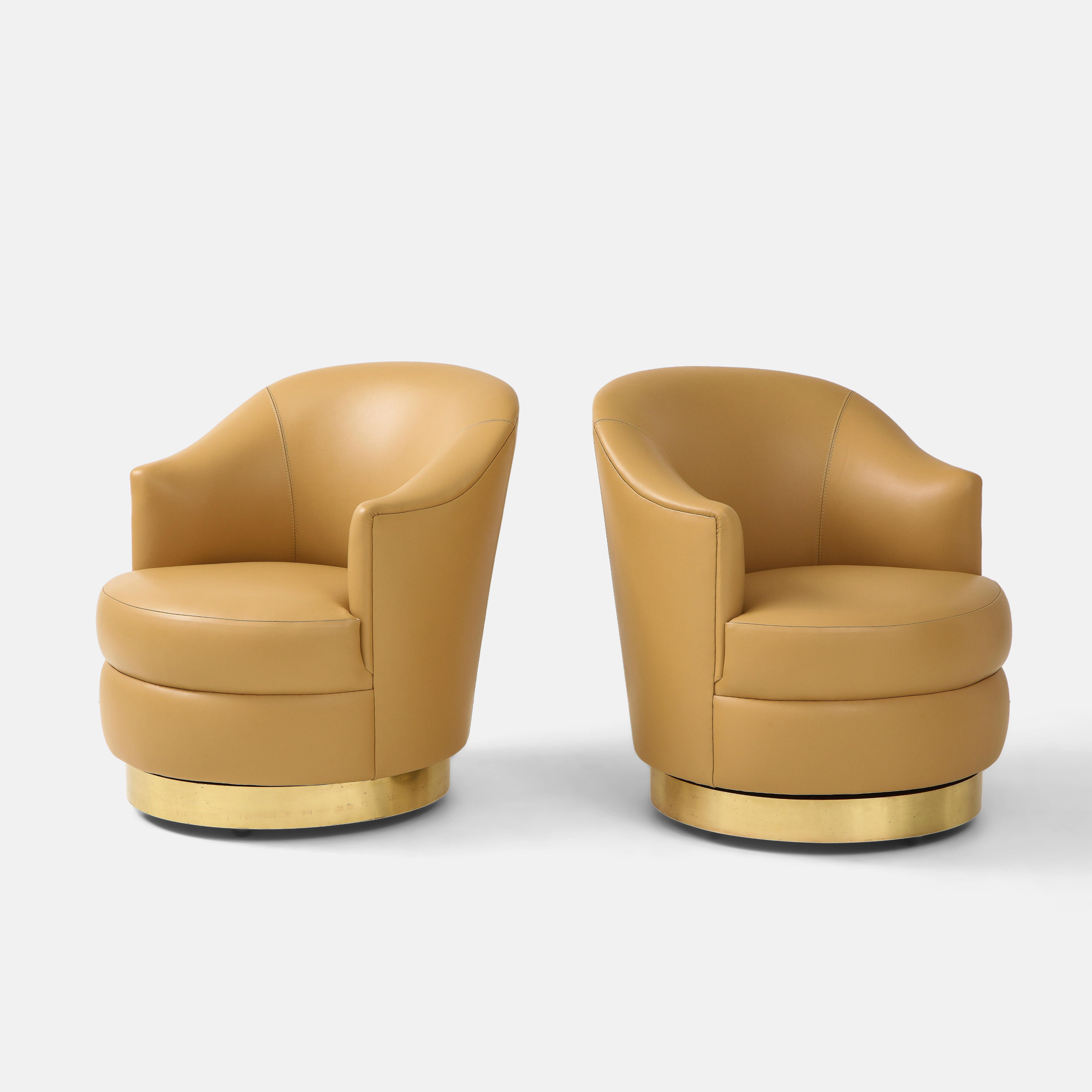 American Karl Springer Pair of Swivel Chairs in Camel Edelman Leather and Brass, 1980s